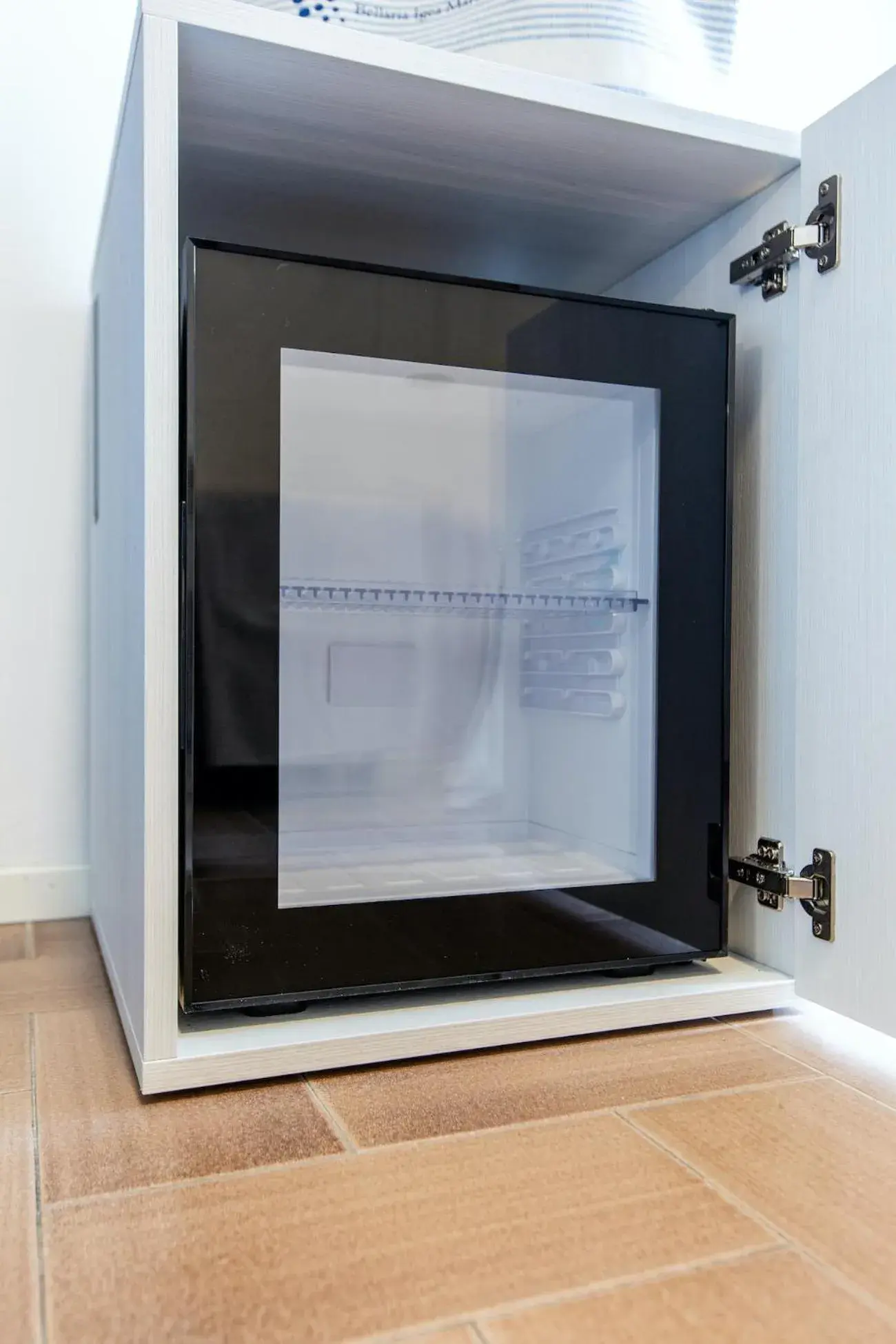 oven, Bathroom in Hotel Raffaello