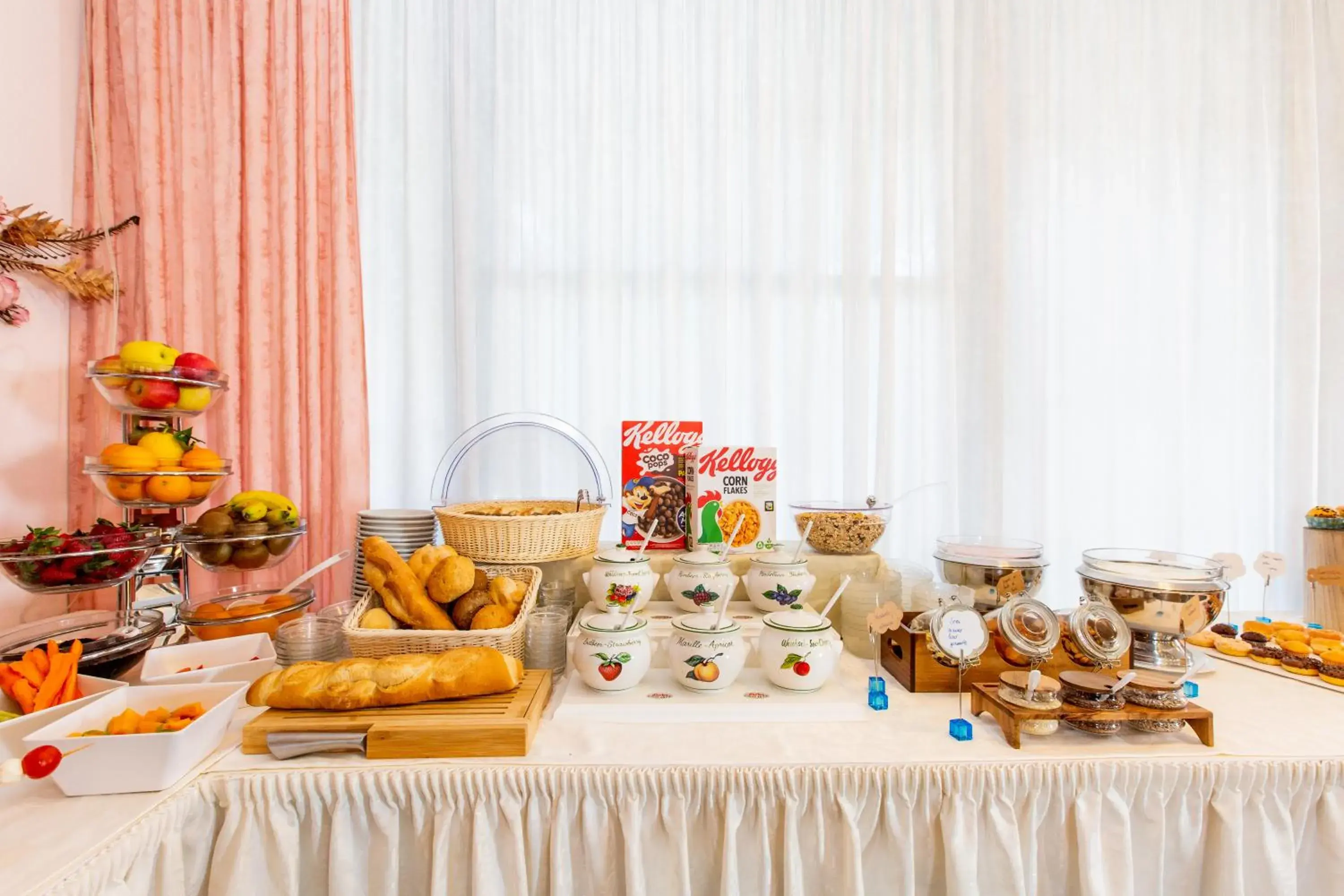 Breakfast, Food in Hotel Raffaello