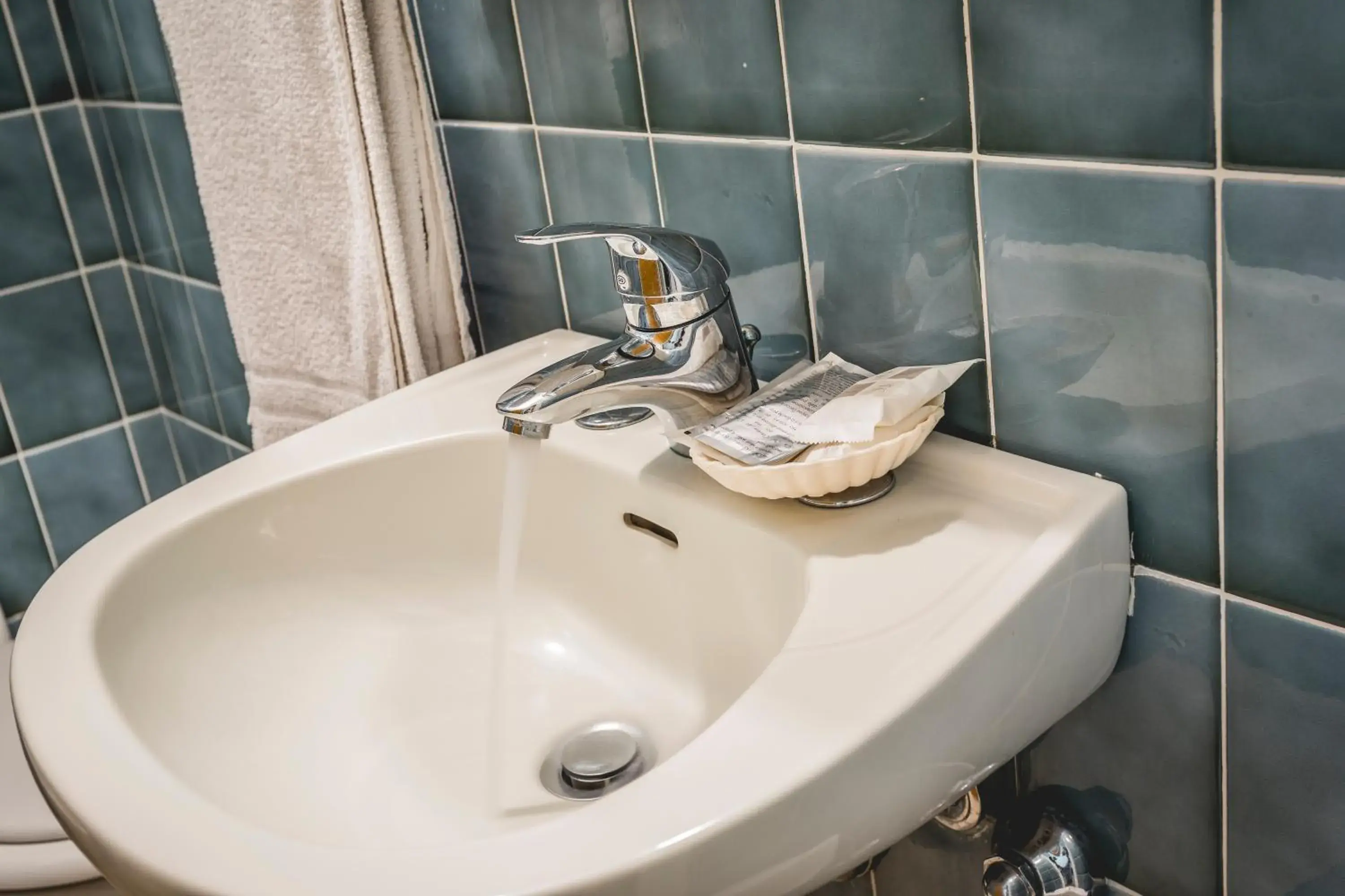 Toilet, Bathroom in Hotel Raffaello