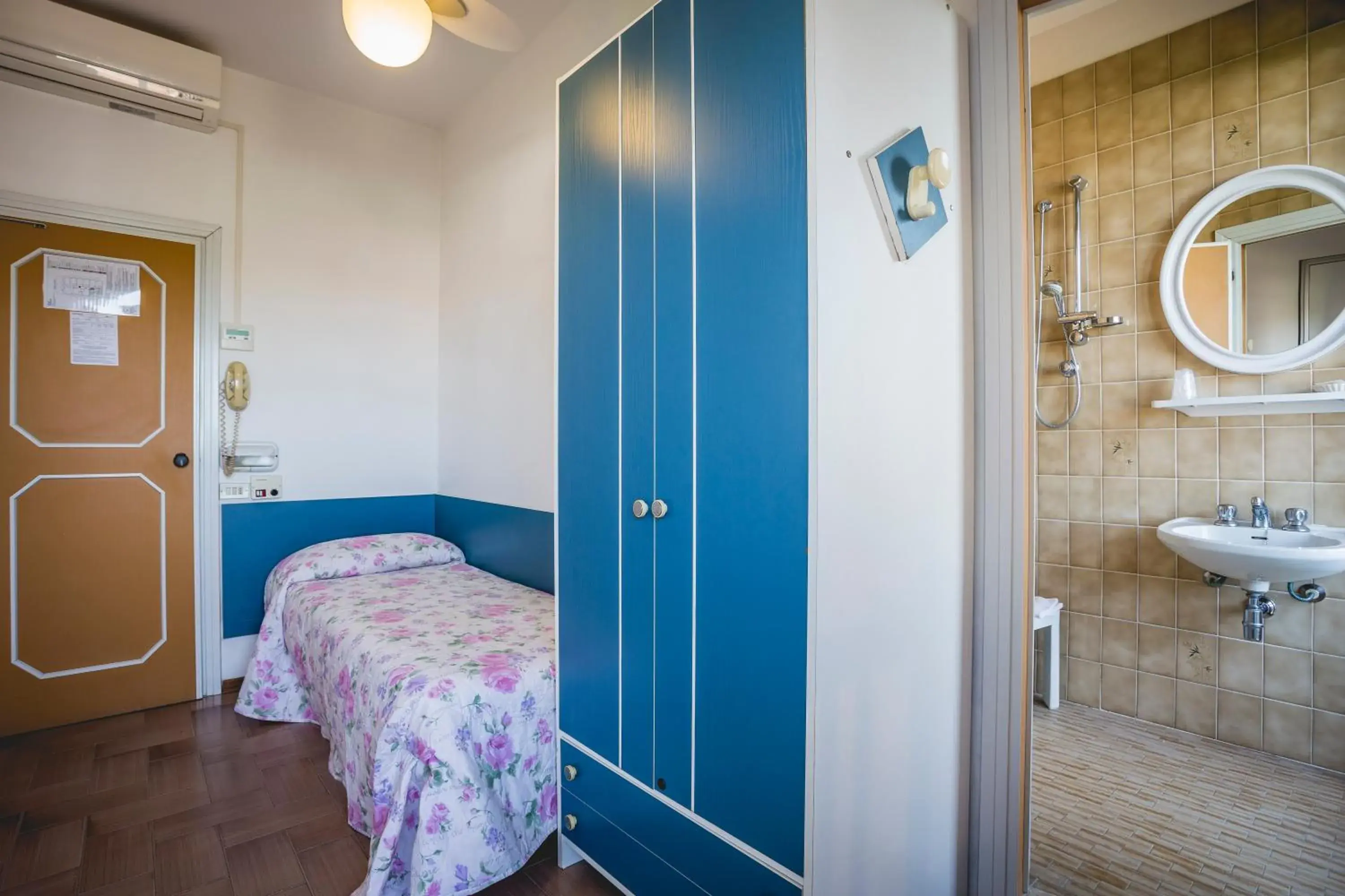 Bathroom in Hotel Raffaello