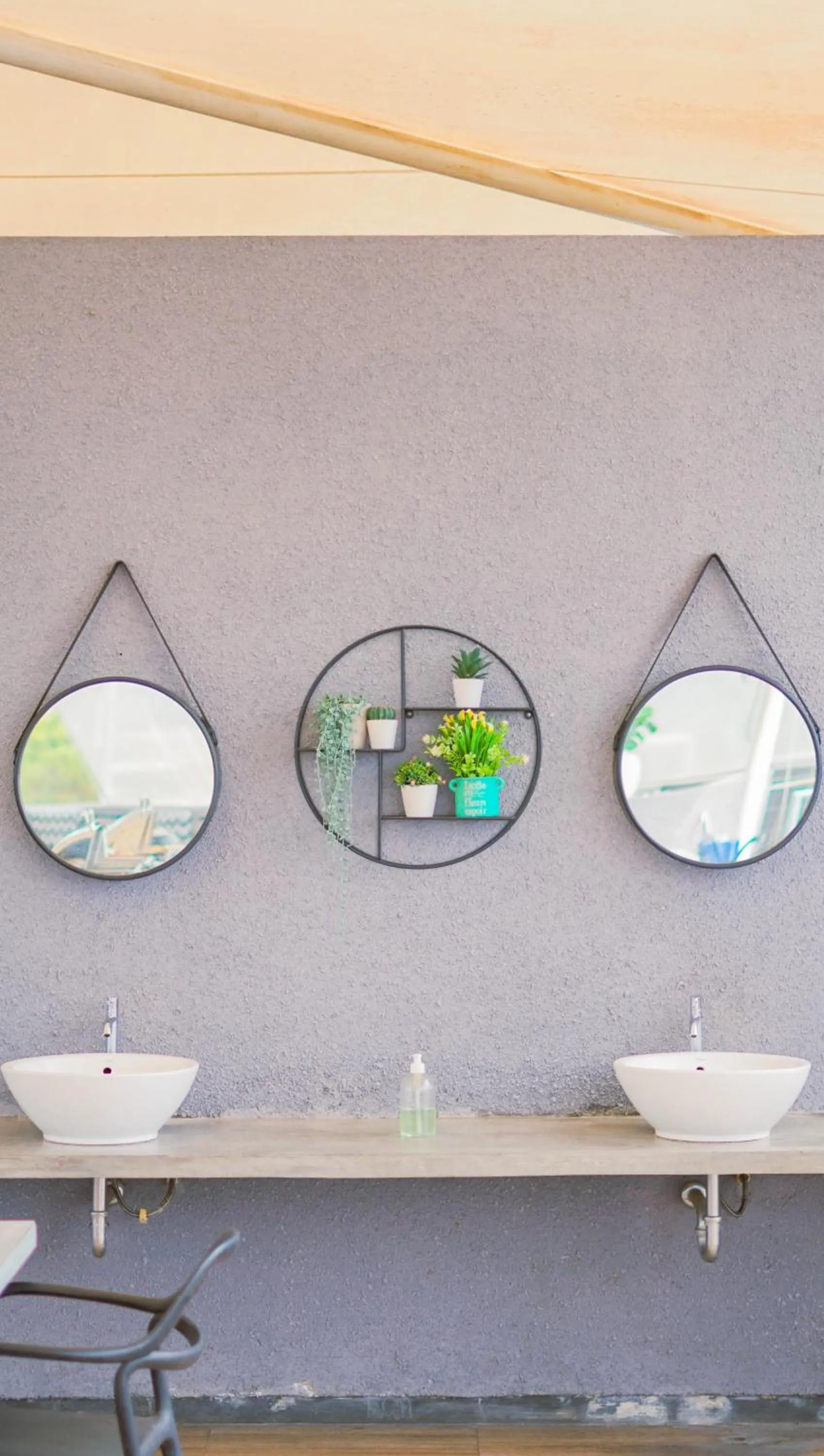 Restaurant/places to eat in Kapal Garden Hotel at Rekreasi Sengkaling