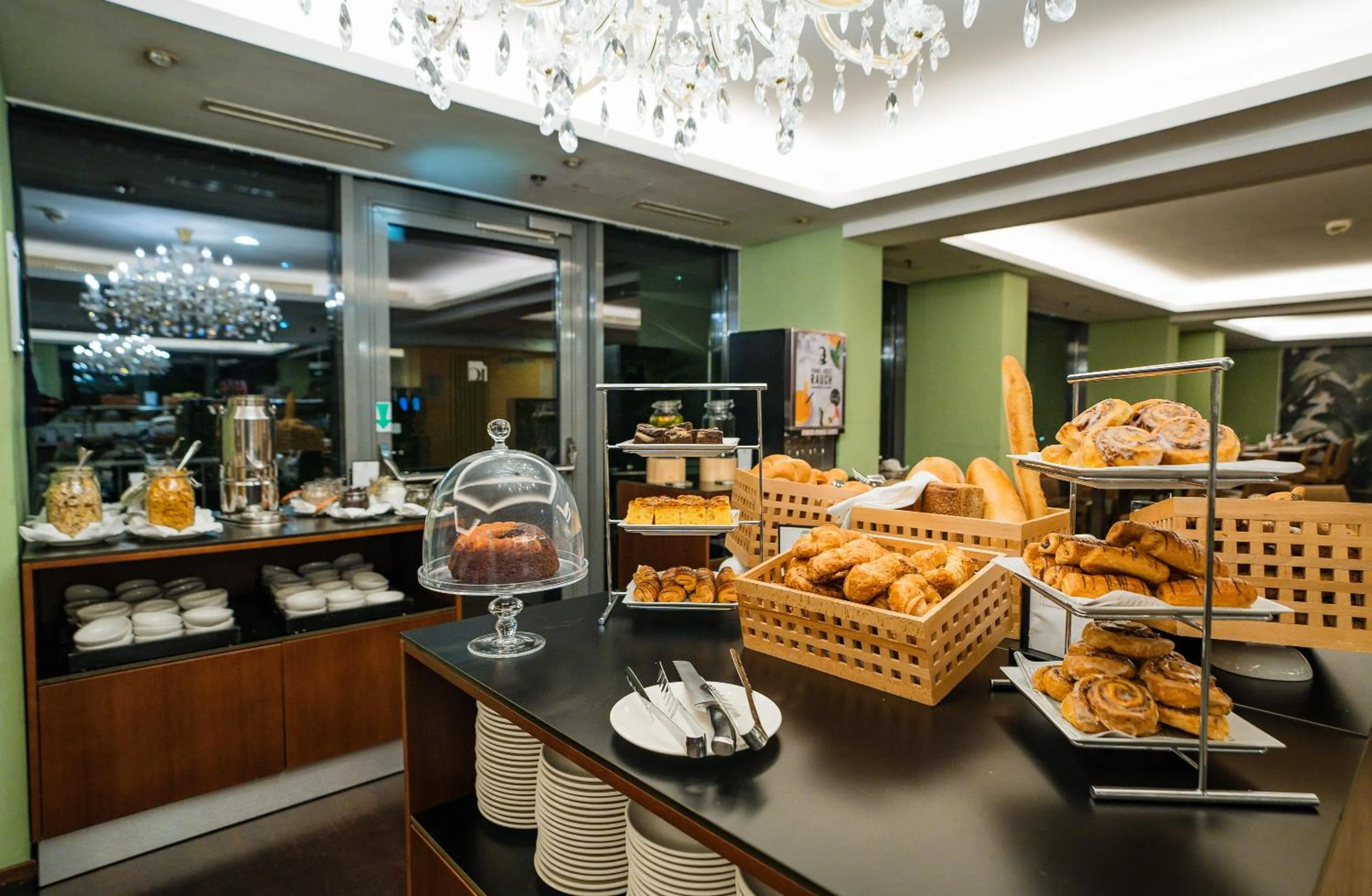 Buffet breakfast in Ibercity Wien Schönbrunn