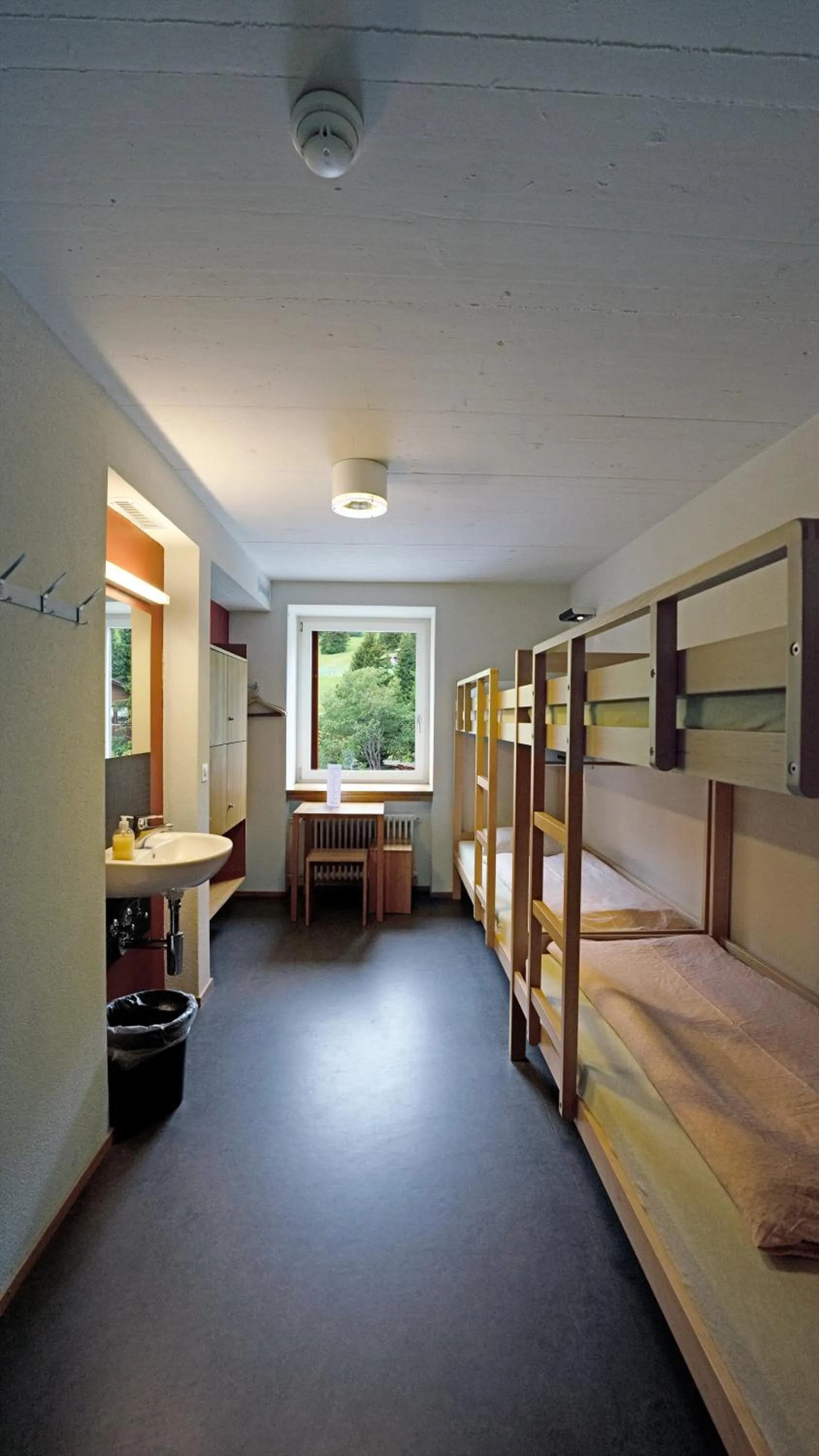 Bathroom, Bed in Valbella-Lenzerheide Youth Hostel