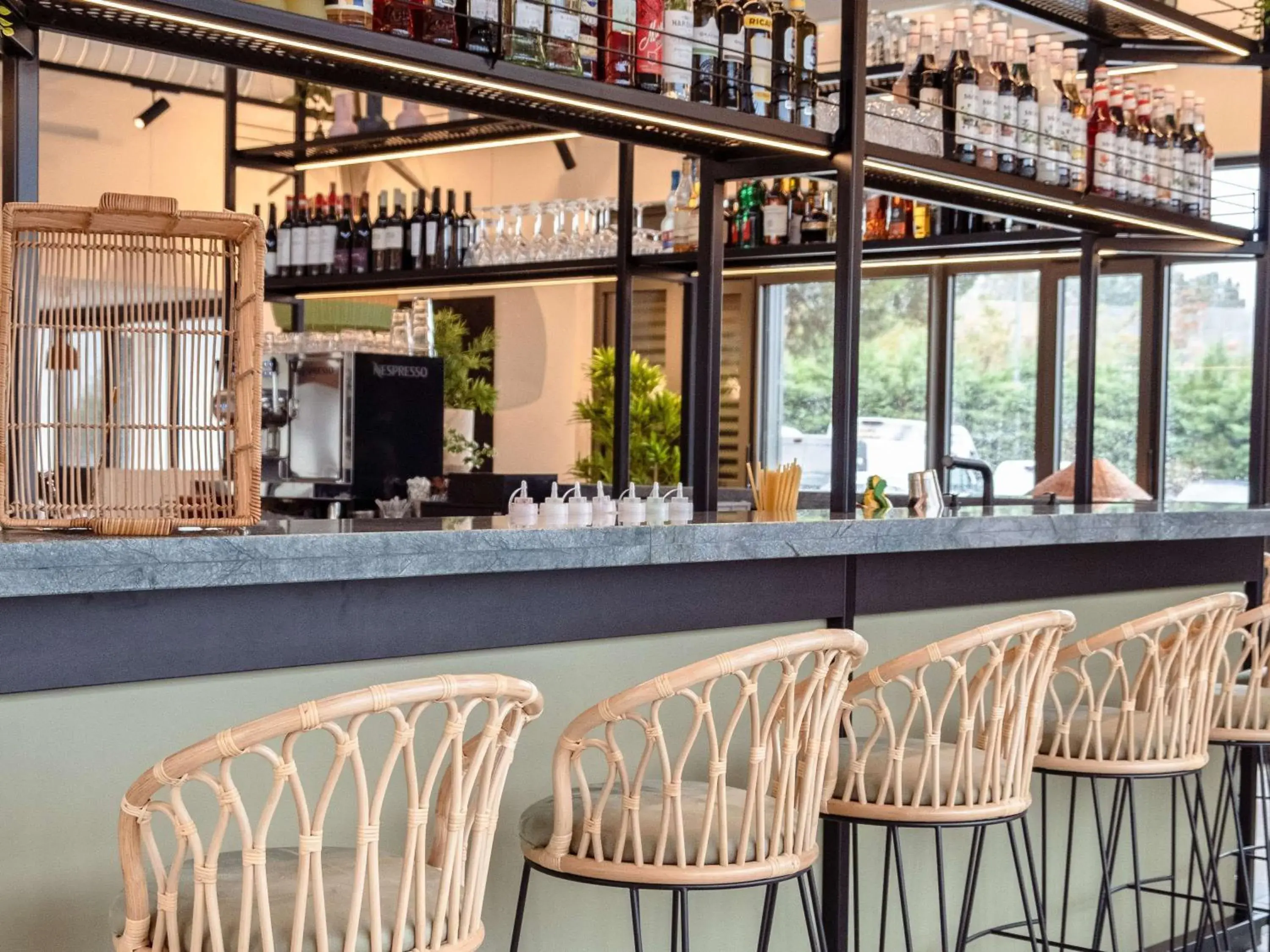 Lounge or bar in ibis Montauban Lounge or bar in ibis Montauban
