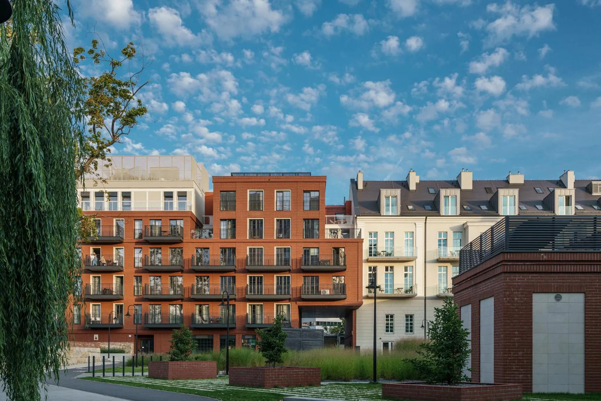 Property building in Absyntapart - Bulwar Staromiejski