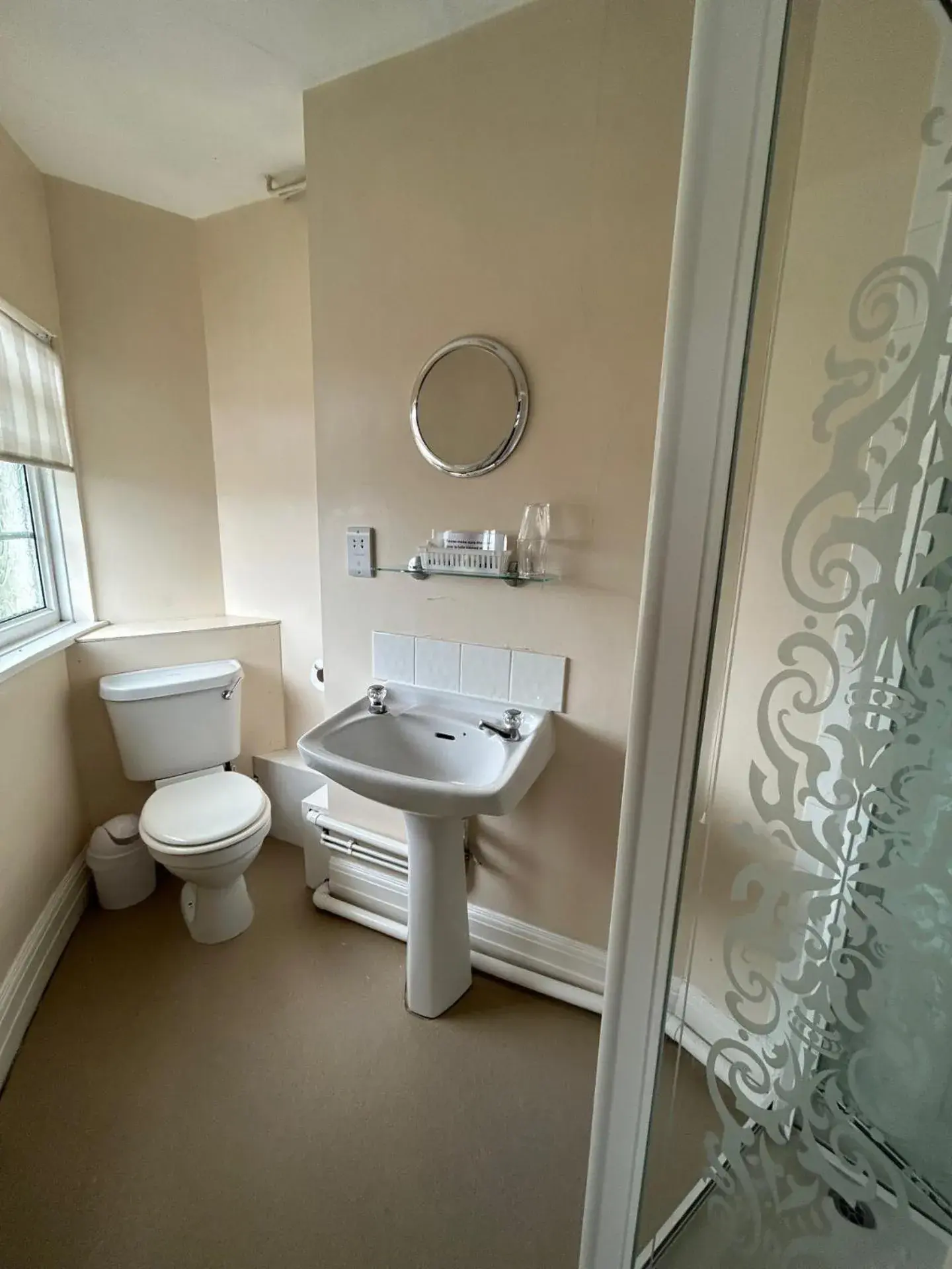Budget Double Room in Blue Boar Inn Budget Double Room in Blue Boar Inn