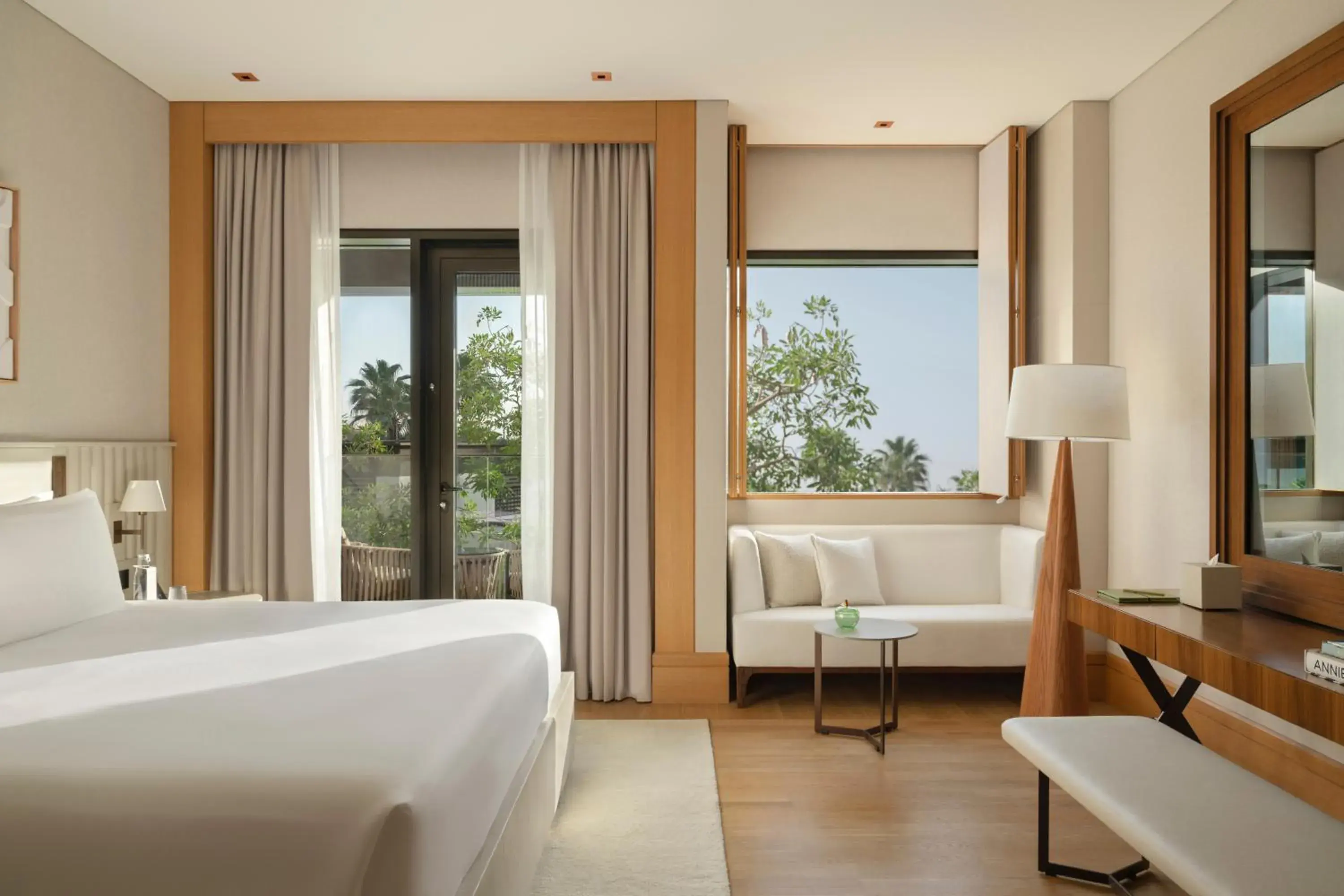 Rising Light King Room with Garden in Delano Dubai at Bluewaters Rising Light King Room with Garden in Delano Dubai at Bluewaters