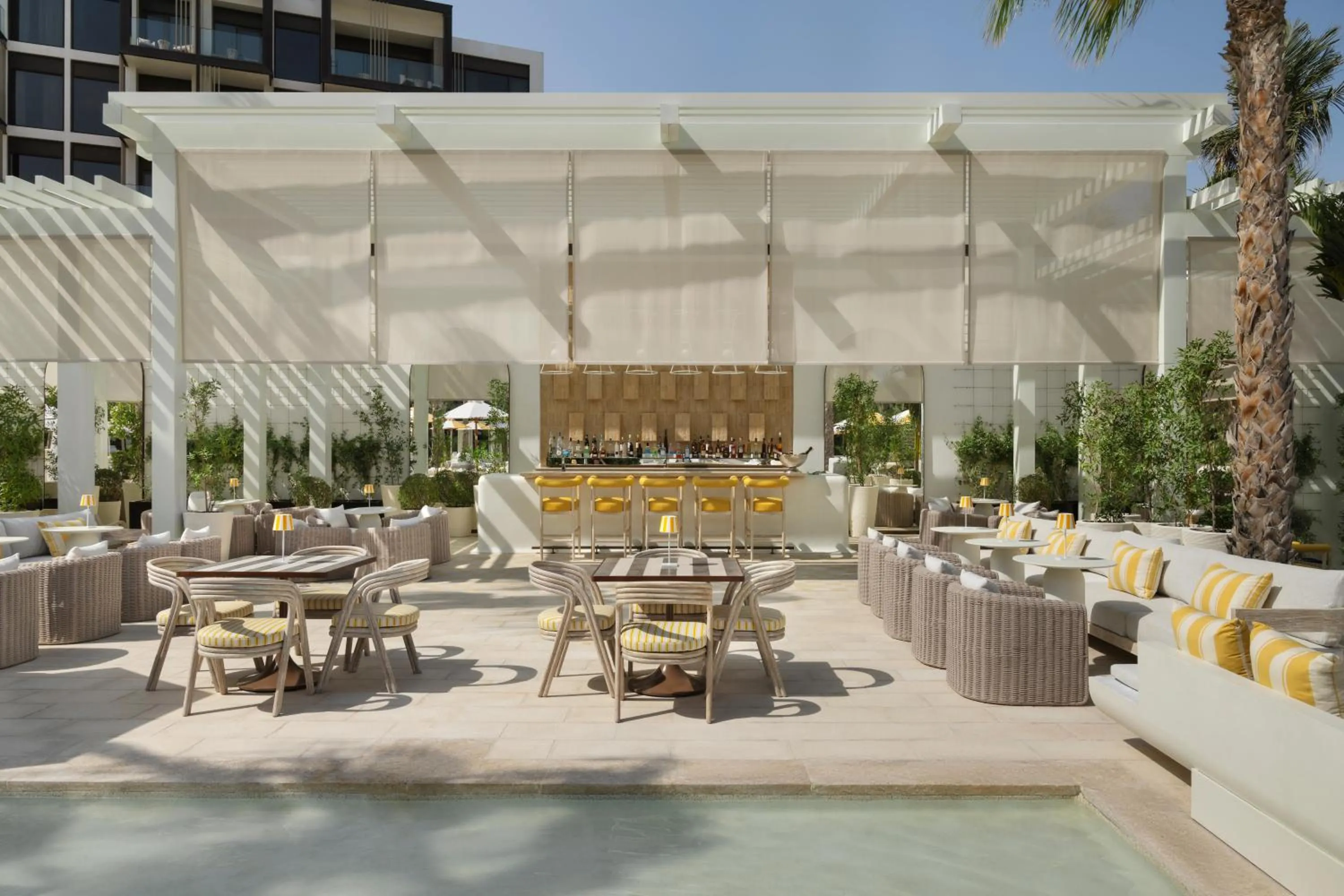 Restaurant/places to eat in Delano Dubai at Bluewaters