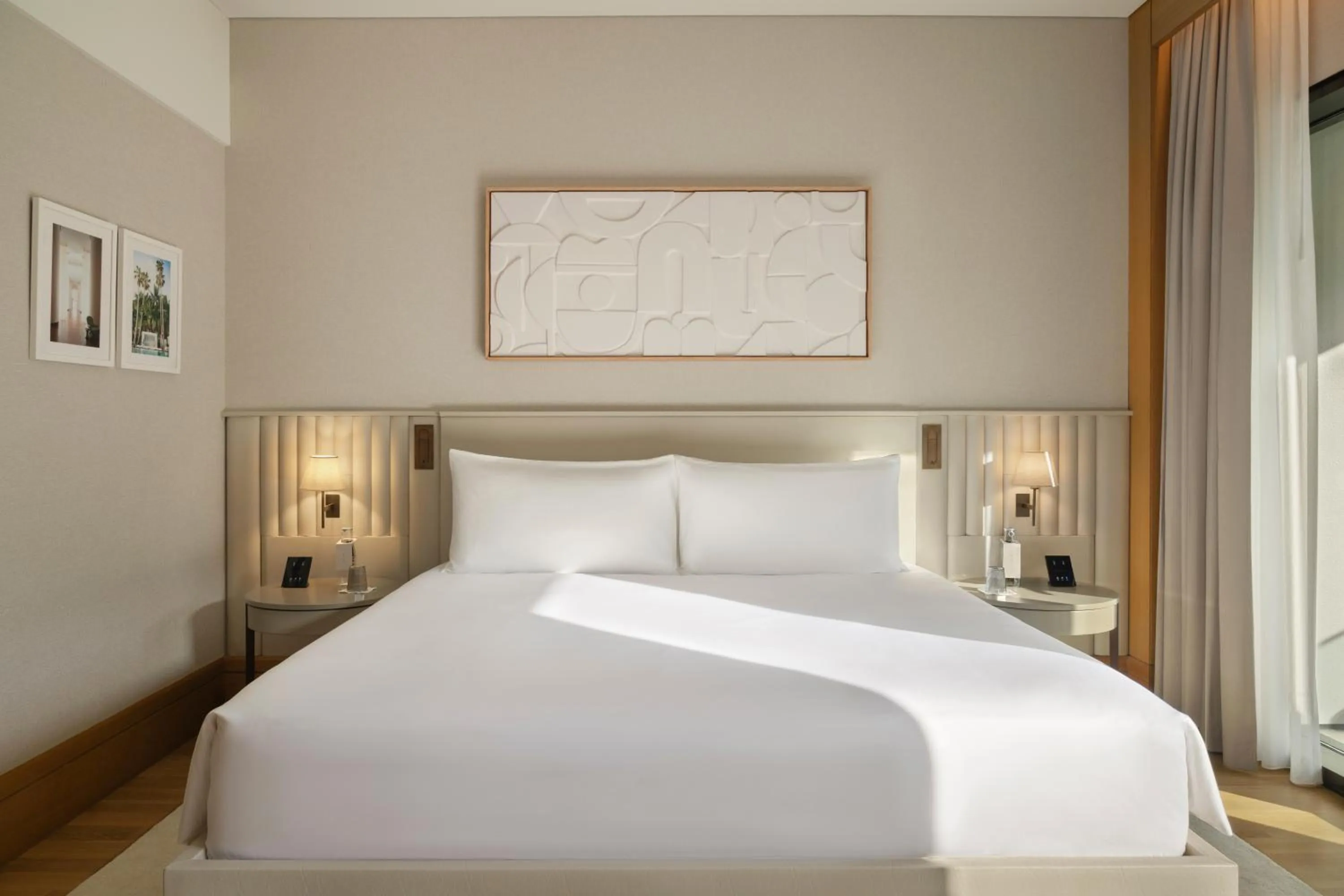 Bedroom, Bed in Delano Dubai at Bluewaters