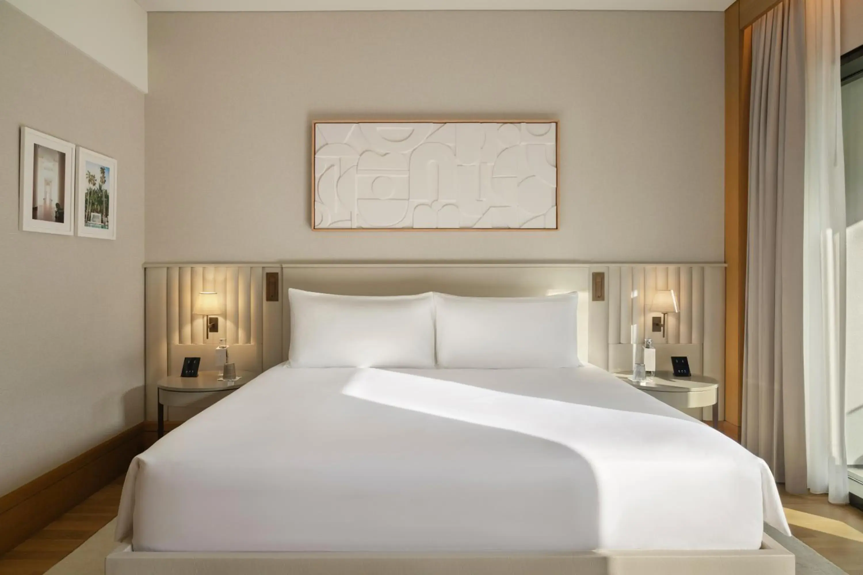 Bedroom, Bed in Delano Dubai at Bluewaters Bedroom, Bed in Delano Dubai at Bluewaters