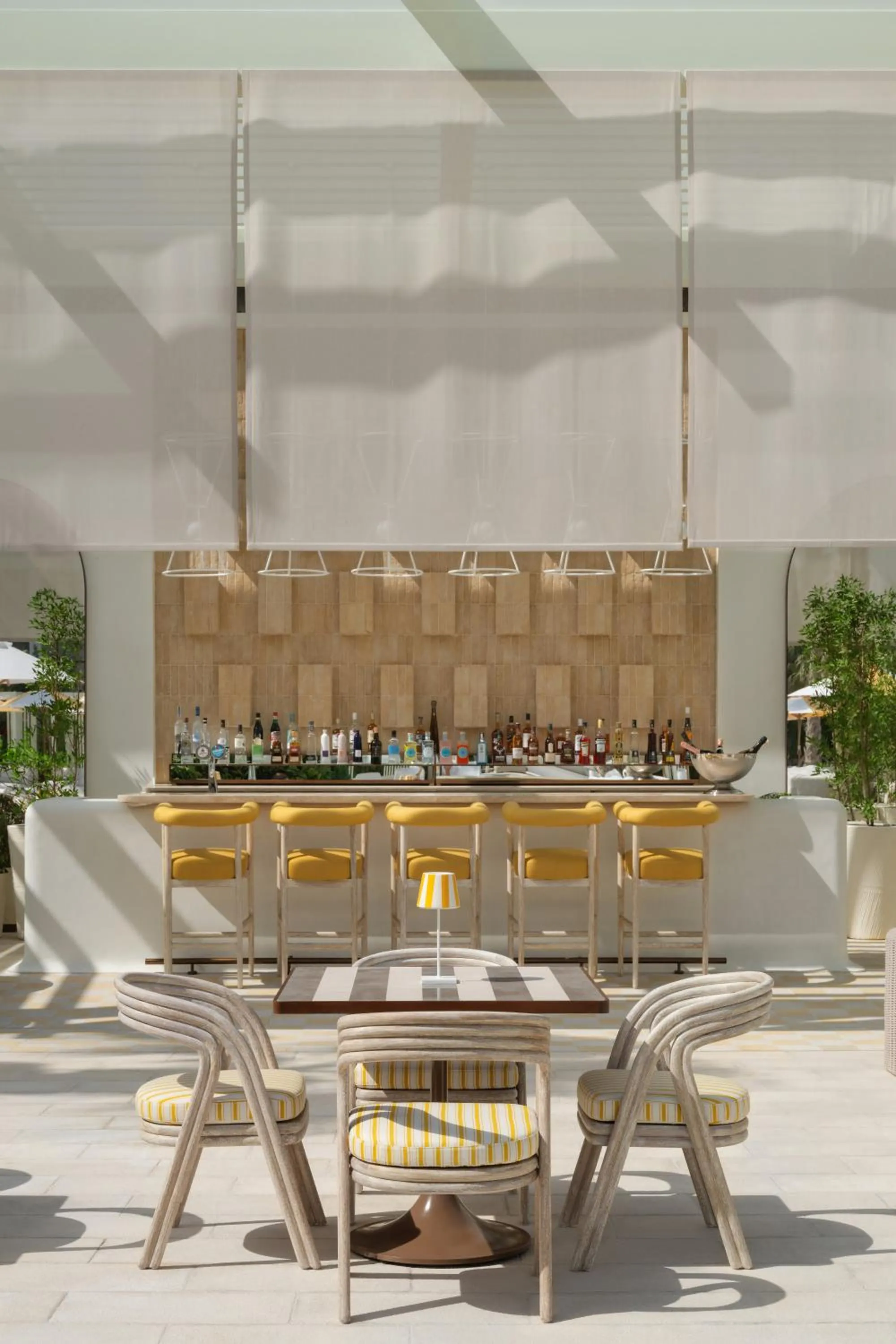 Restaurant/places to eat in Delano Dubai at Bluewaters