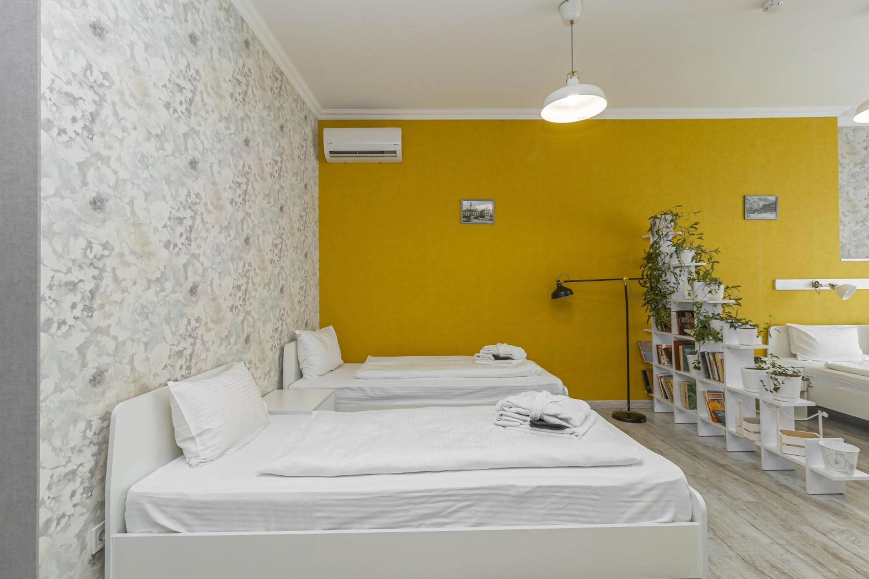 Bed in Opera Passage Hotel & Apartments