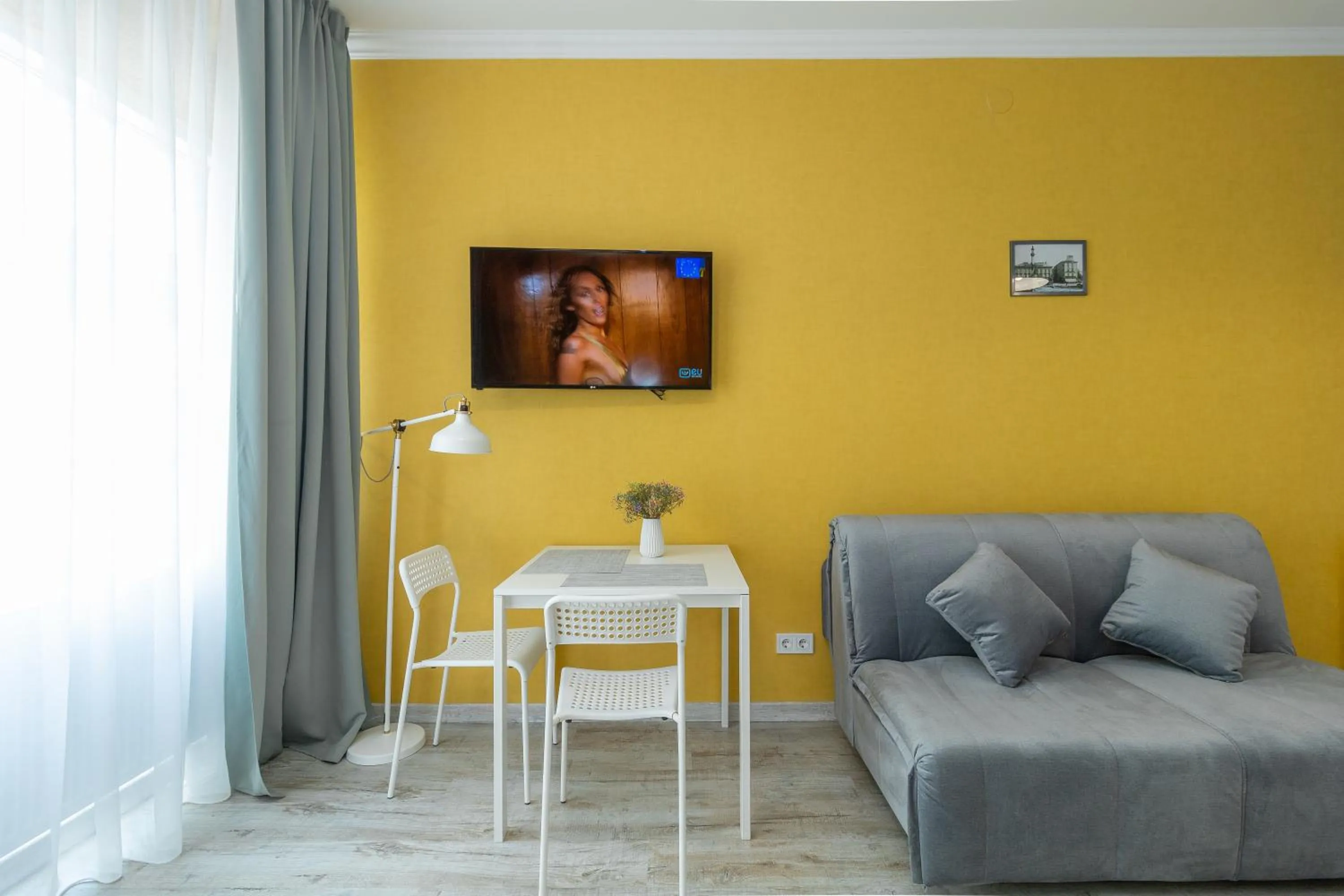 TV and multimedia in Opera Passage Hotel & Apartments
