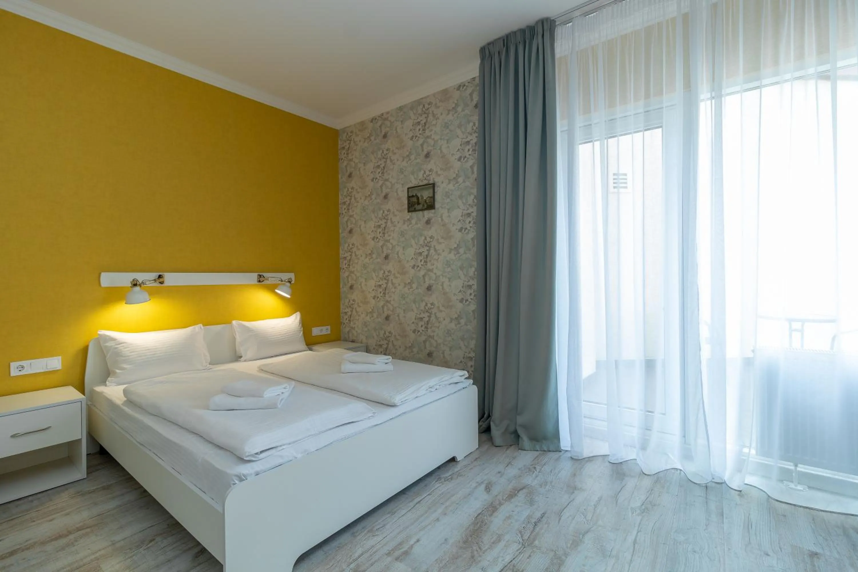 Bed in Opera Passage Hotel & Apartments