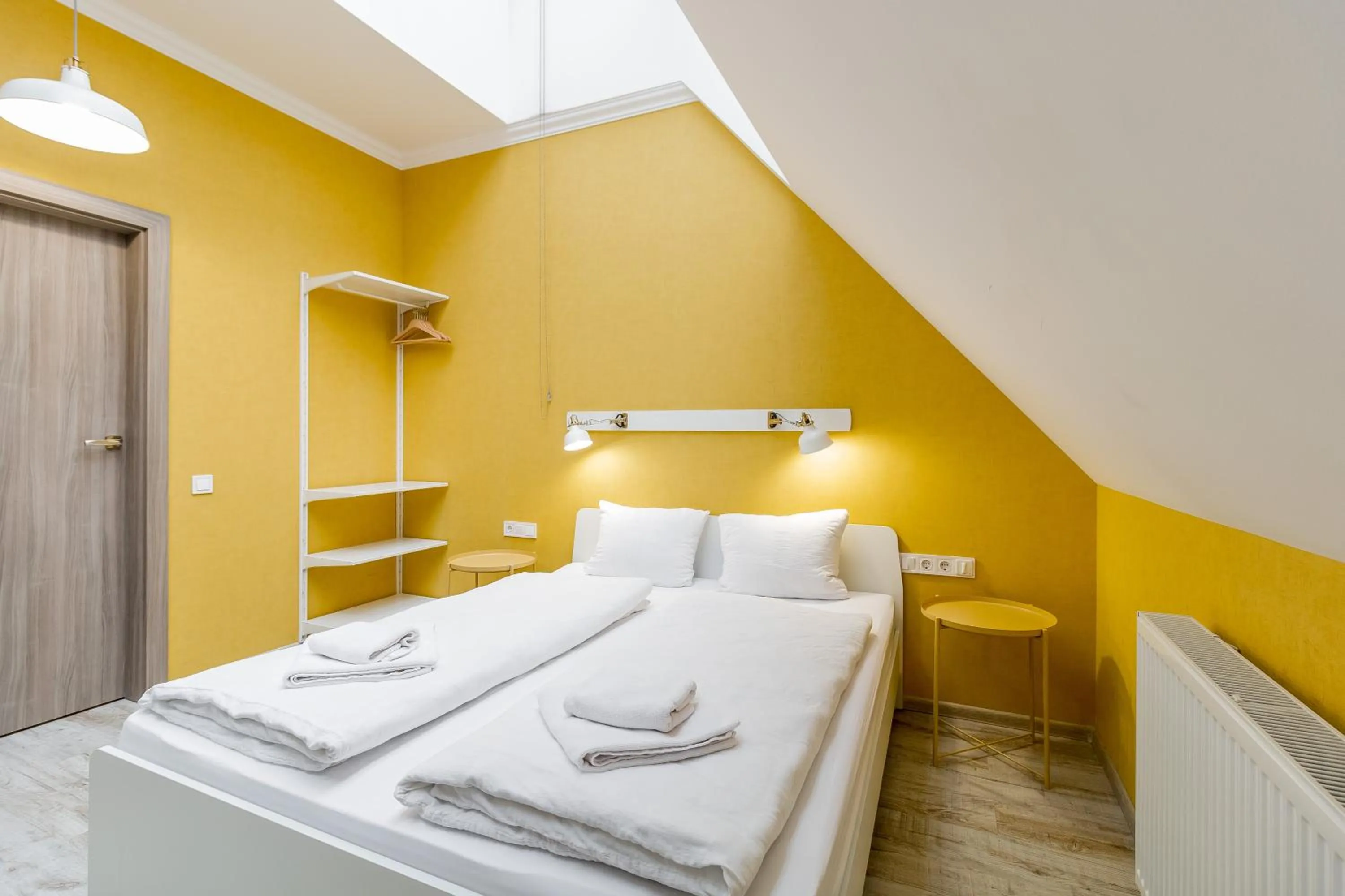 Bed in Opera Passage Hotel & Apartments