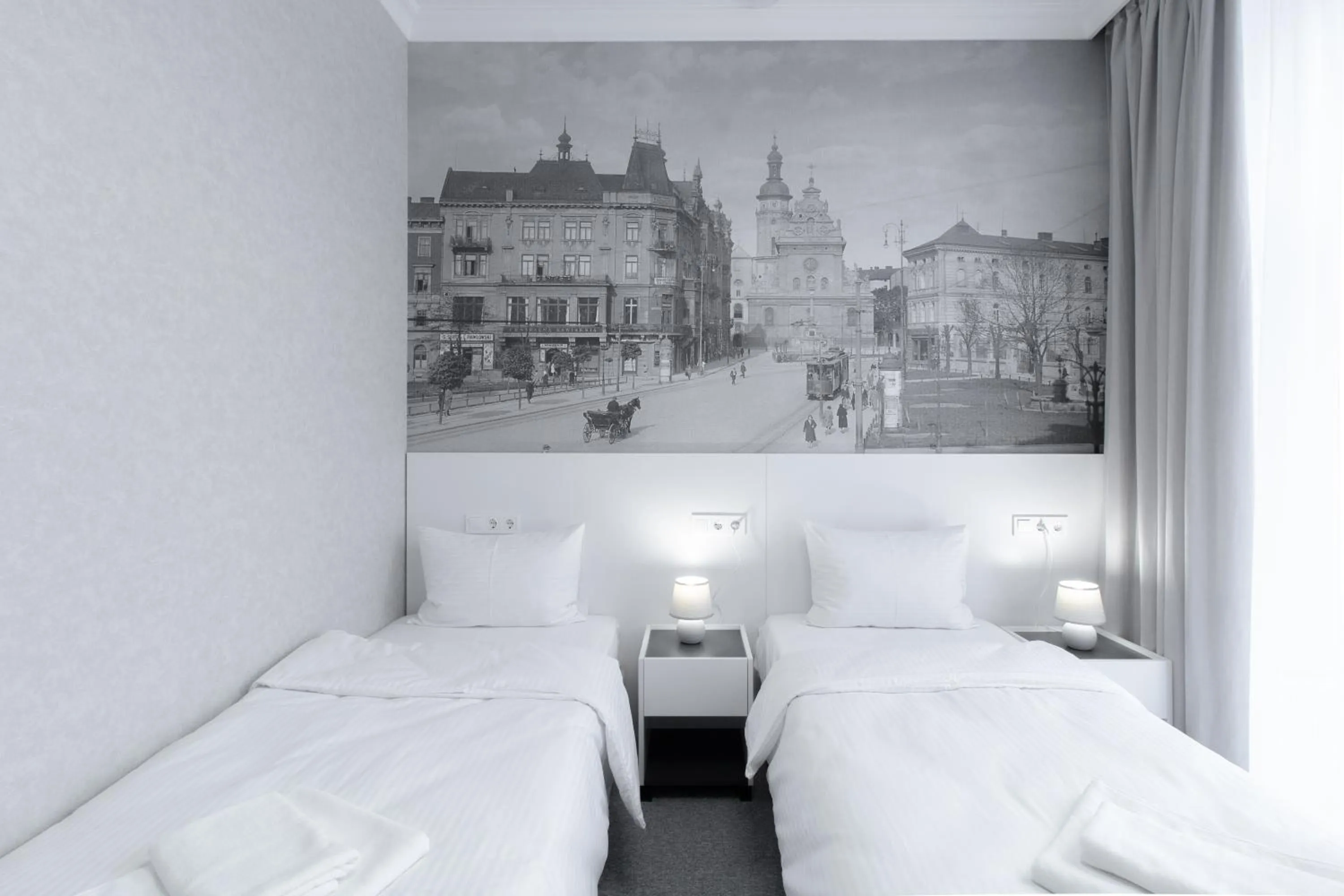 Bed in Opera Passage Hotel & Apartments