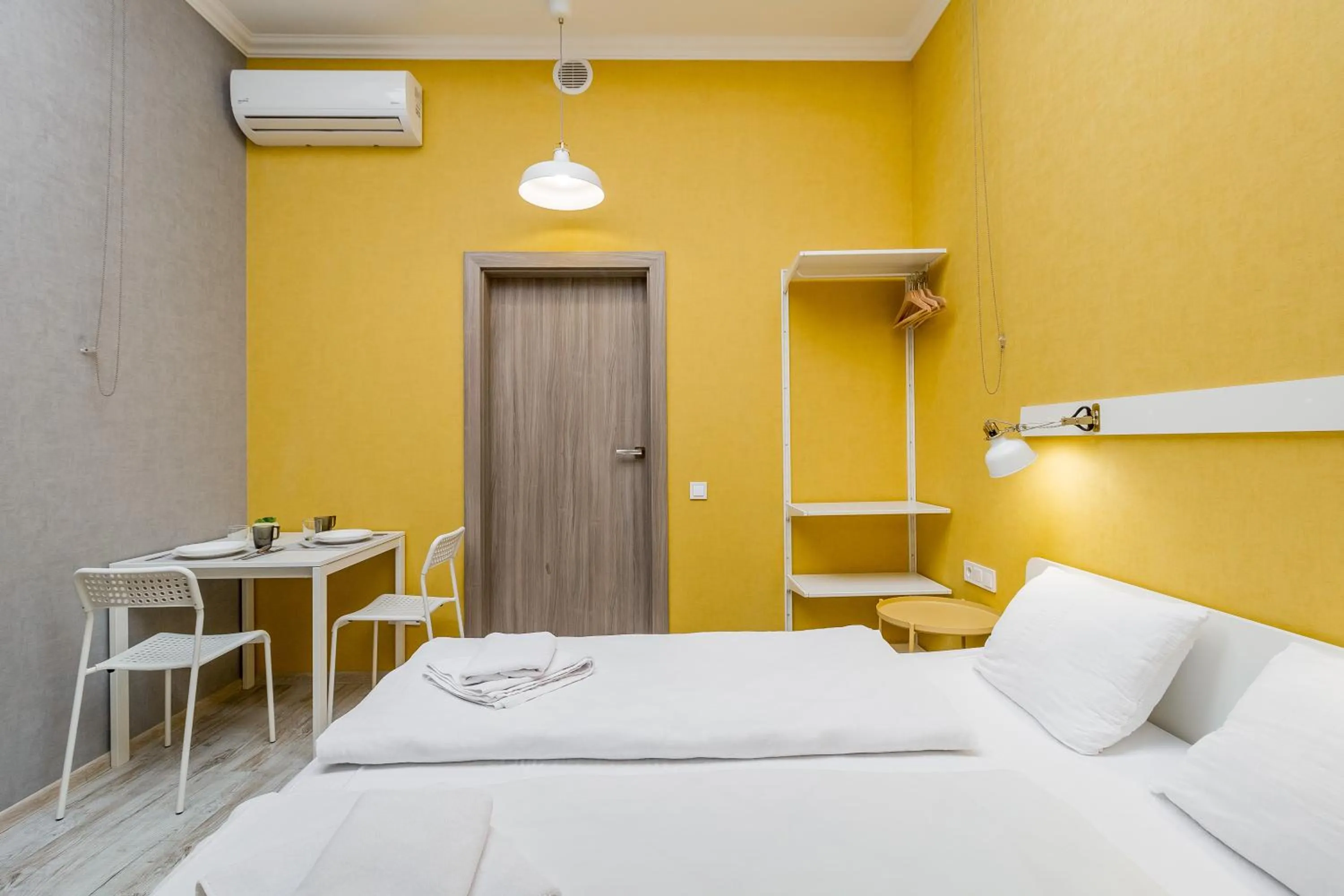 Bed in Opera Passage Hotel & Apartments