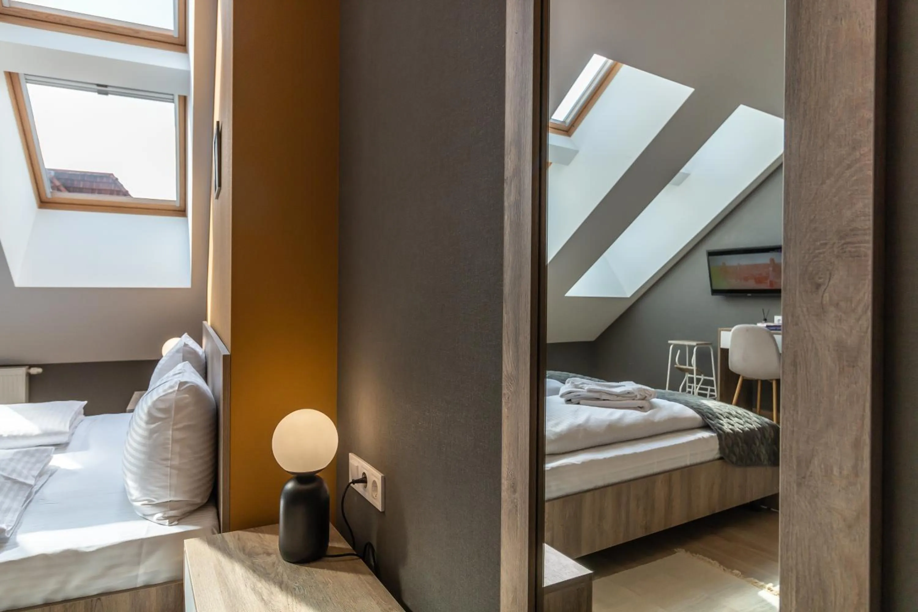 Bed in Opera Passage Hotel & Apartments