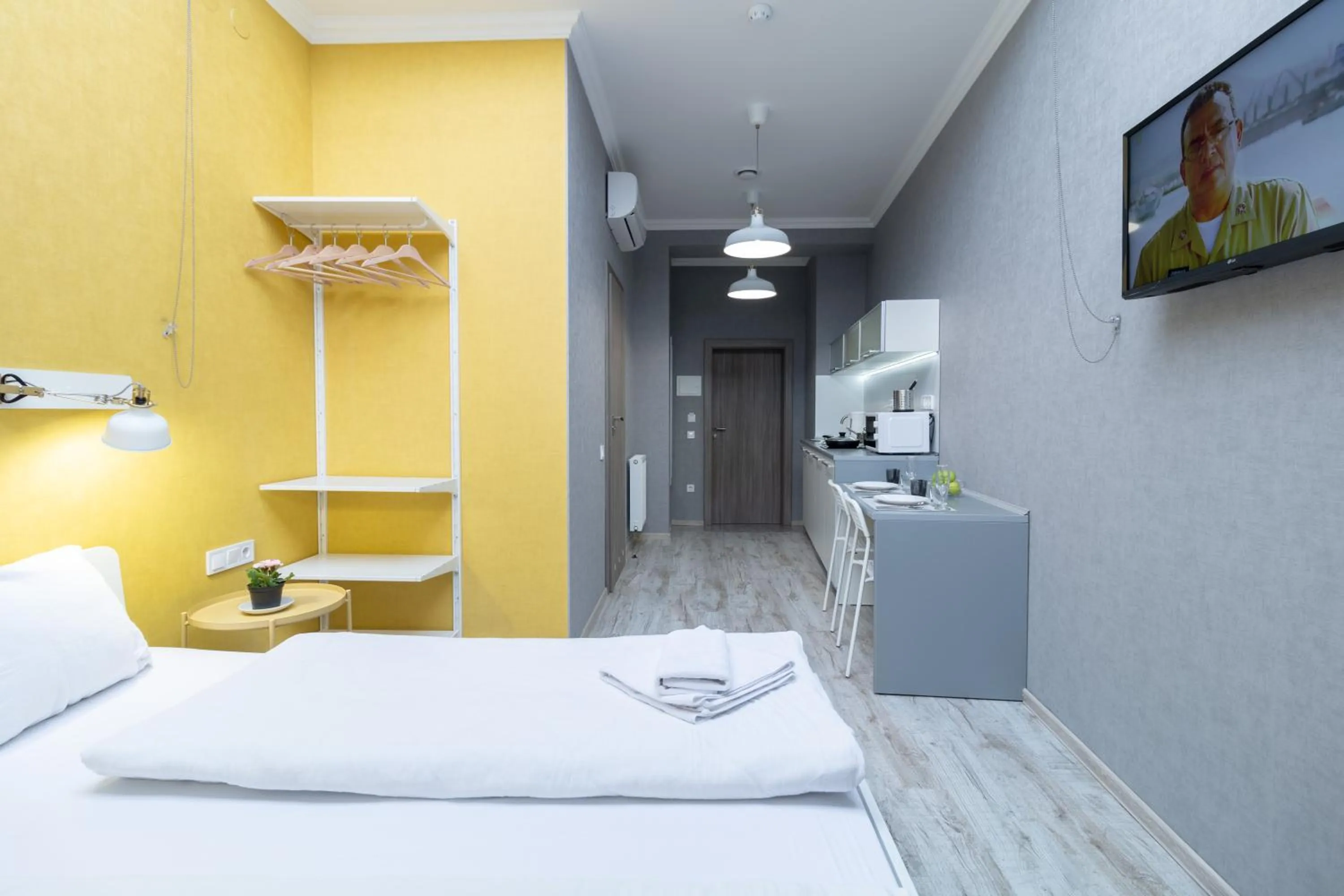 Bed in Opera Passage Hotel & Apartments