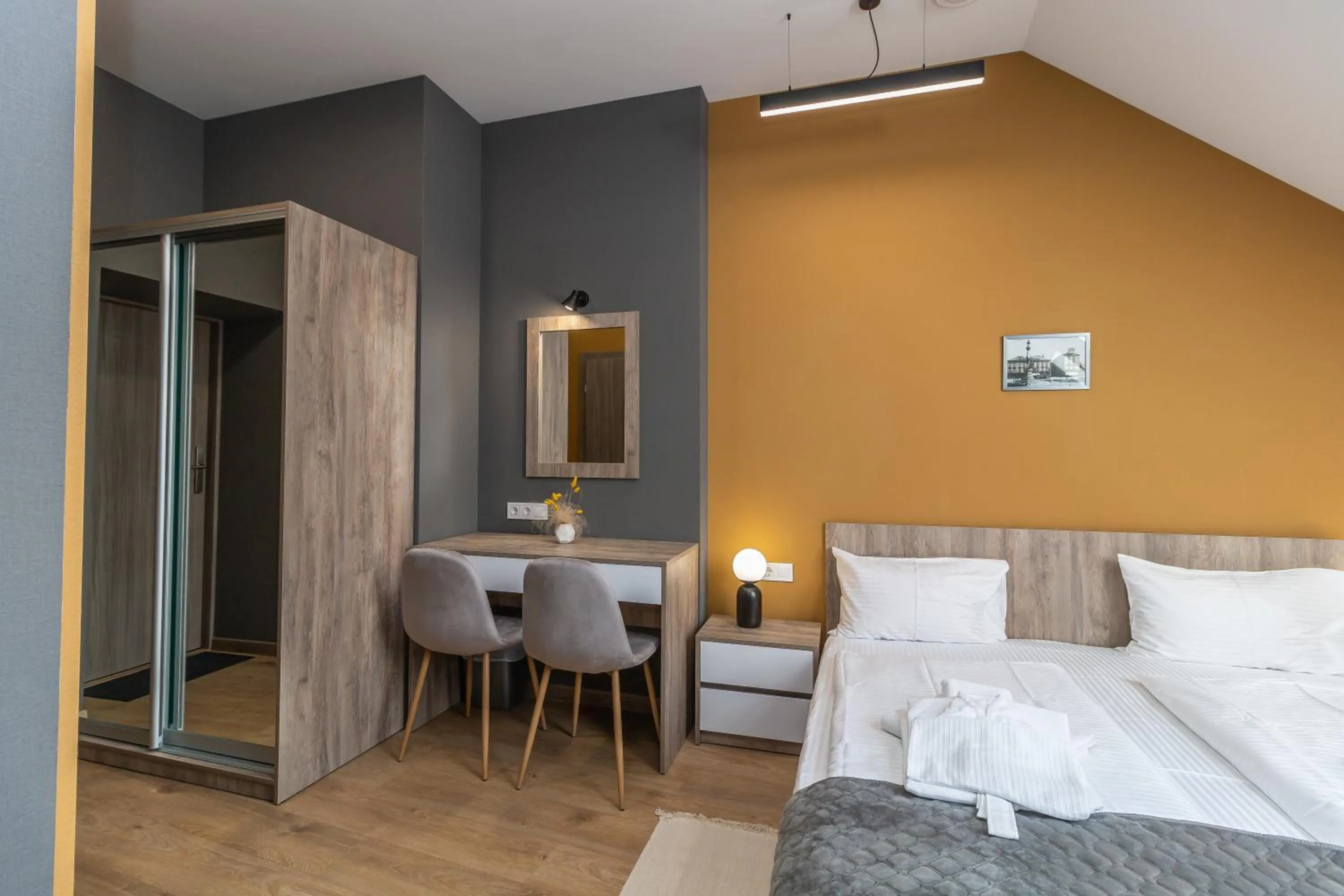 Bed in Opera Passage Hotel & Apartments