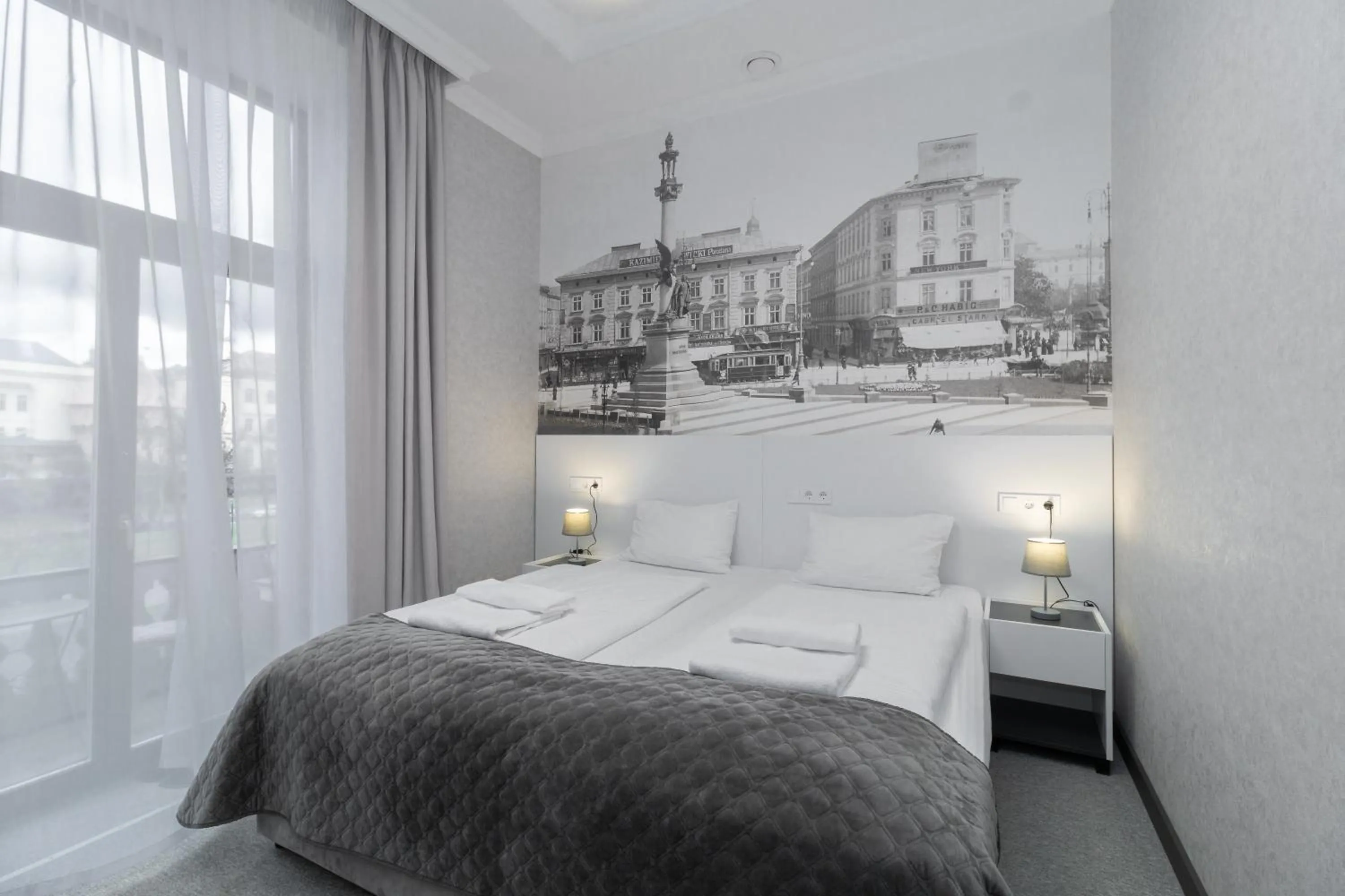 Photo of the whole room, Bed in Opera Passage Hotel & Apartments