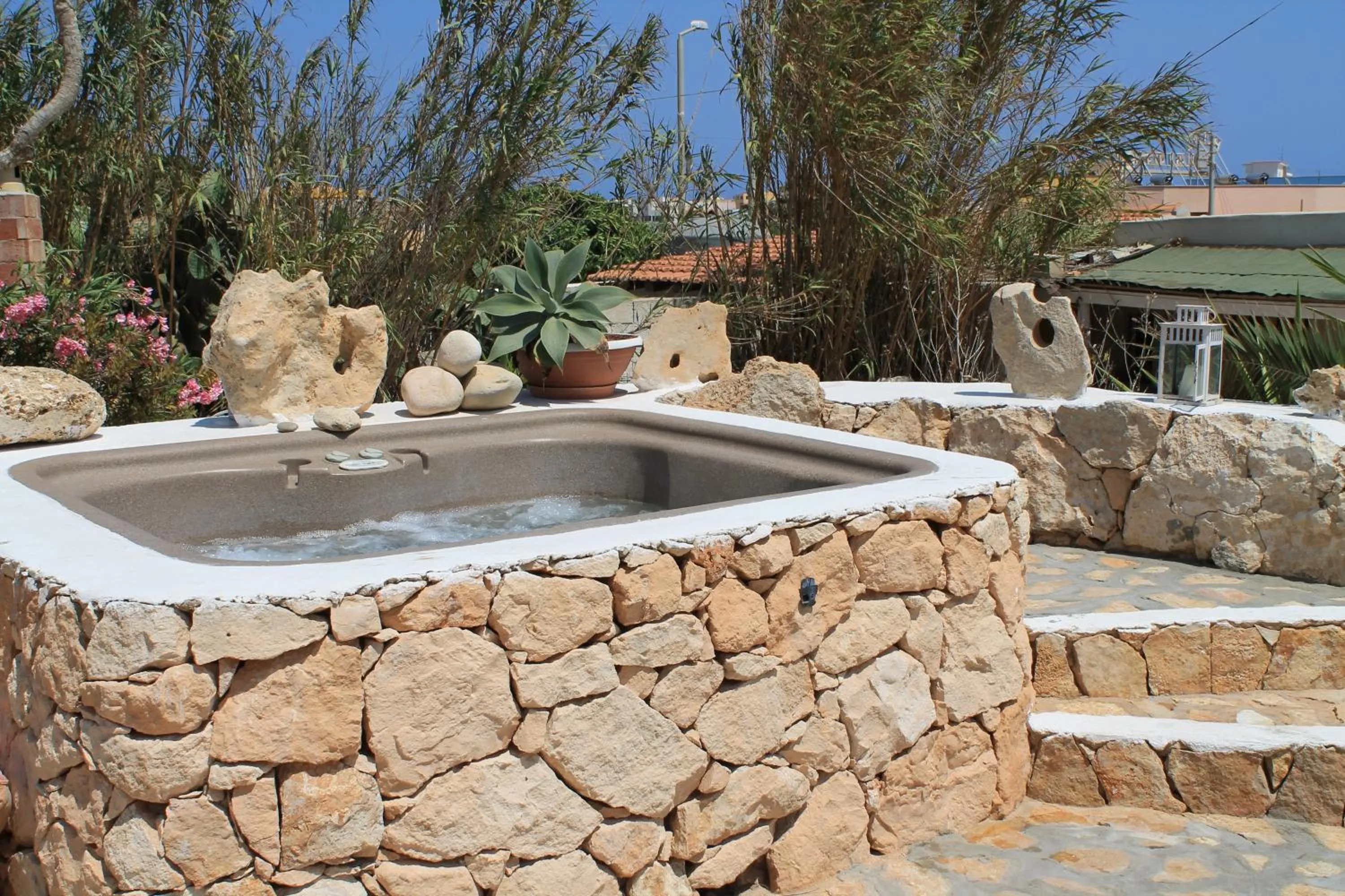 Area and facilities in Luagos club Resort