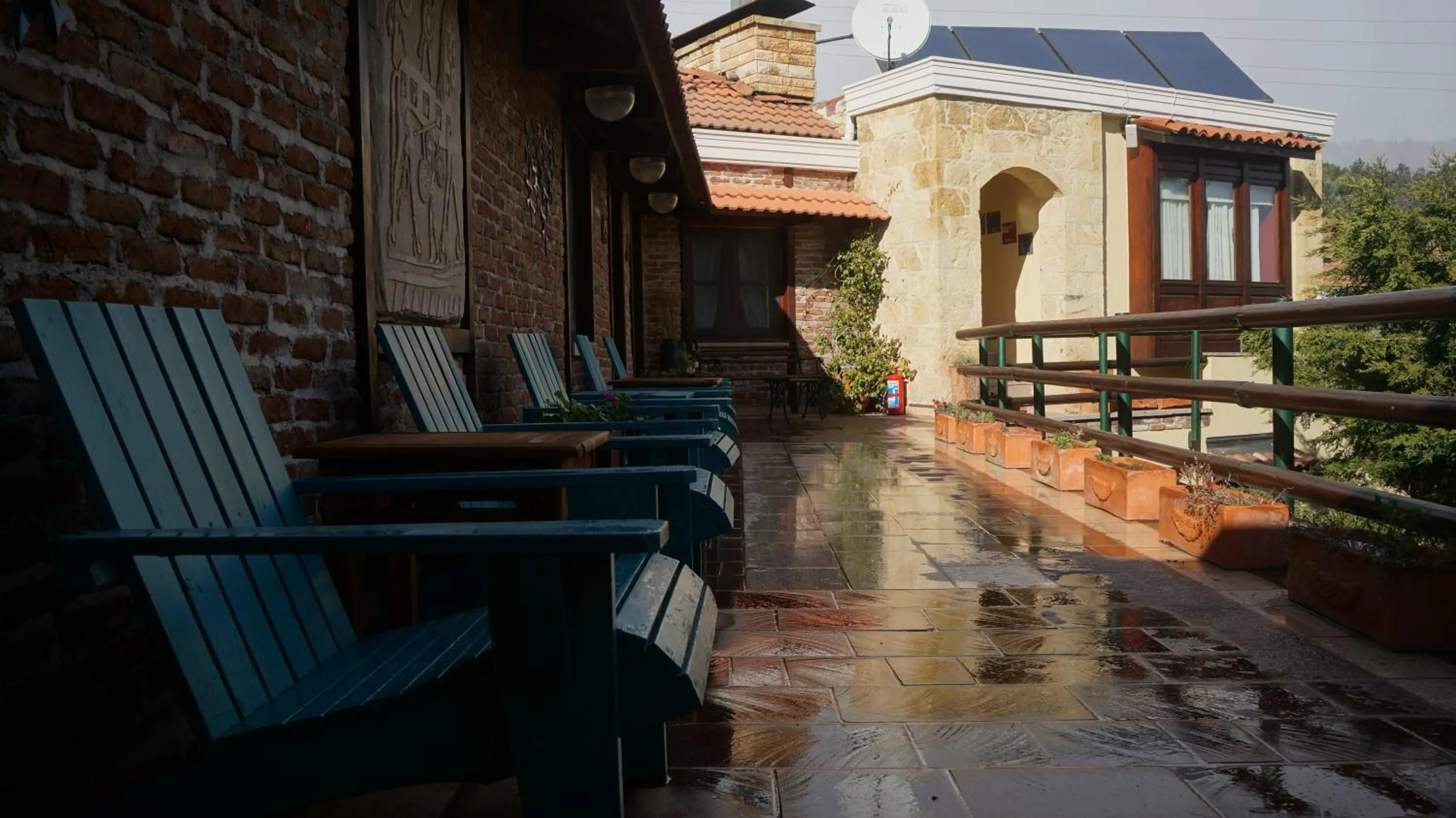 Patio in Kisik Konagi