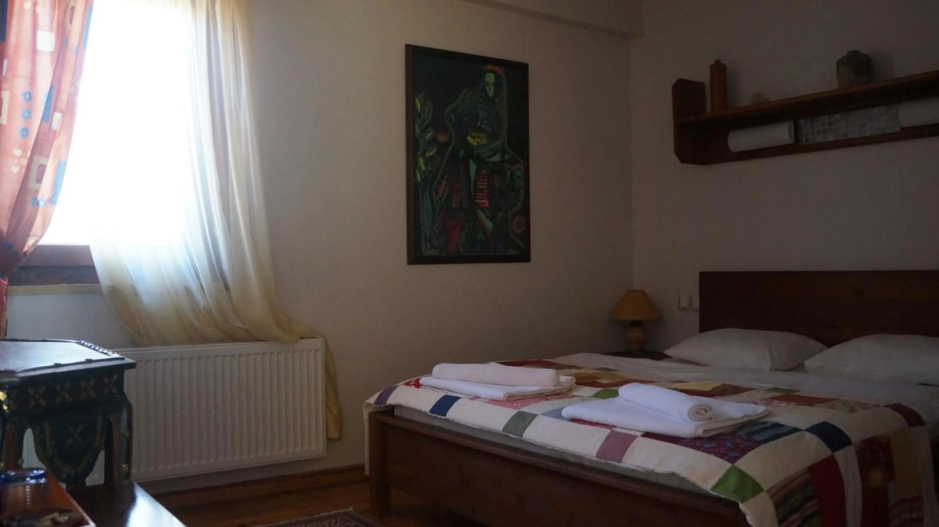 Shower, Bed in Kisik Konagi