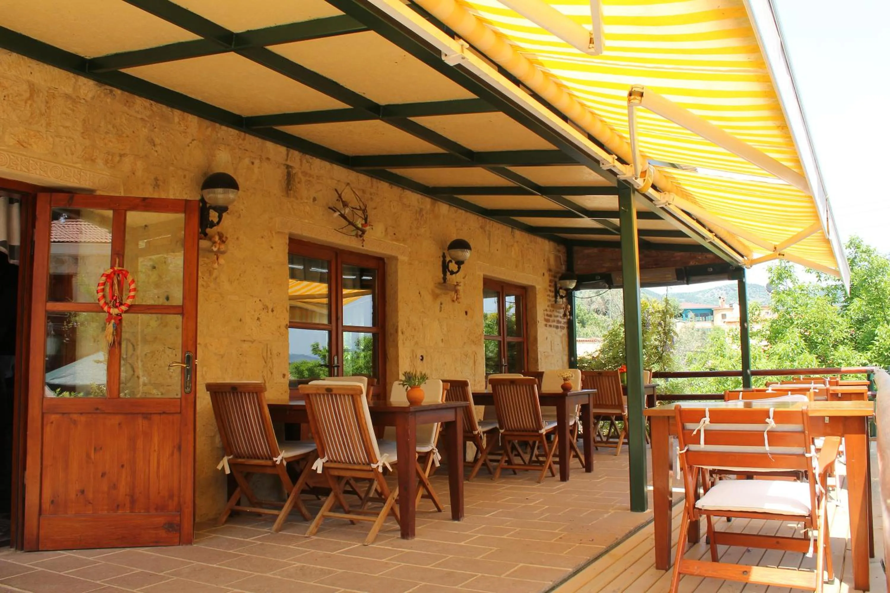 Restaurant/places to eat in Kisik Konagi