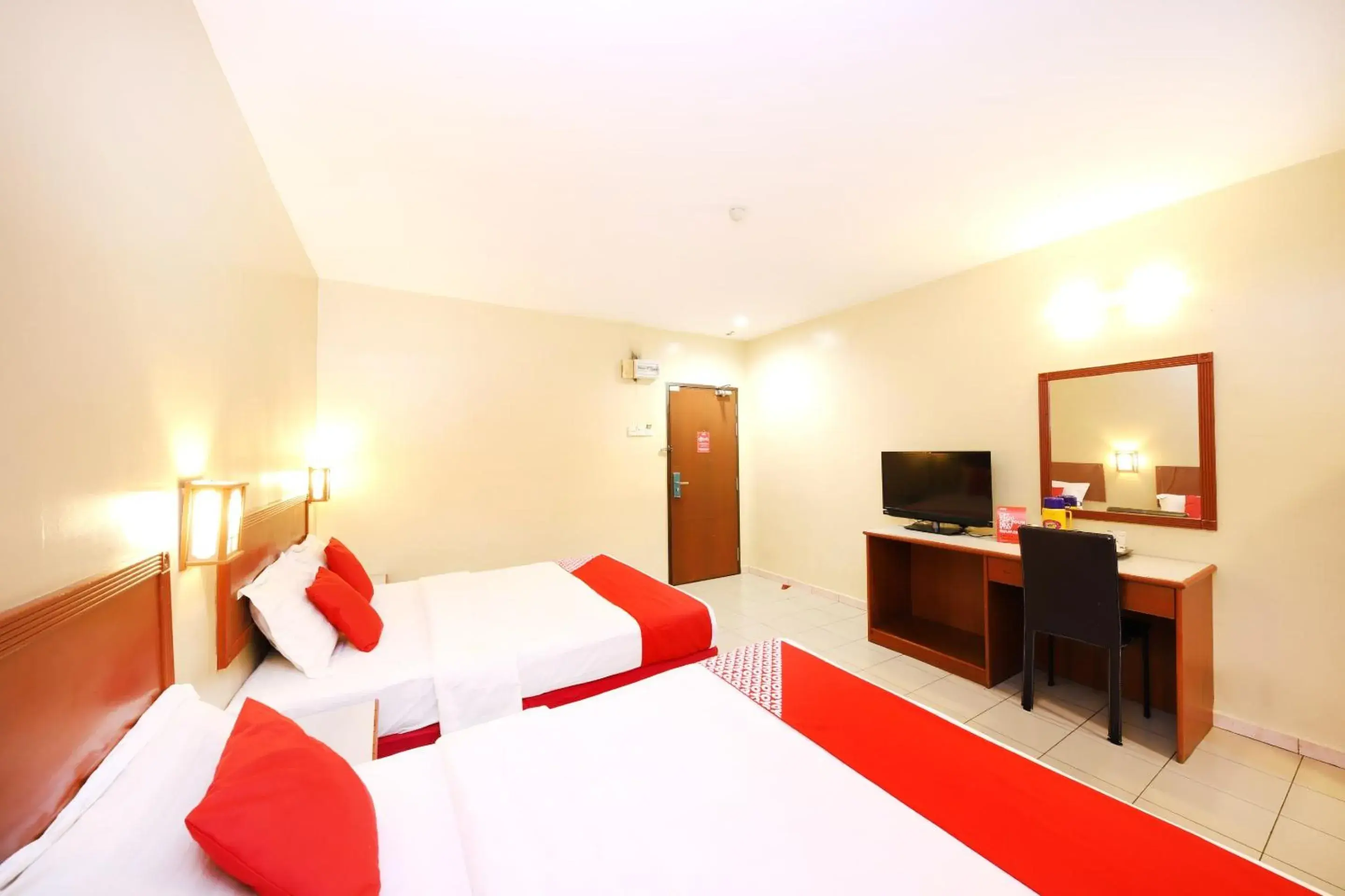 Bedroom, Bed in Super OYO 447 Comfort Hotel Meru