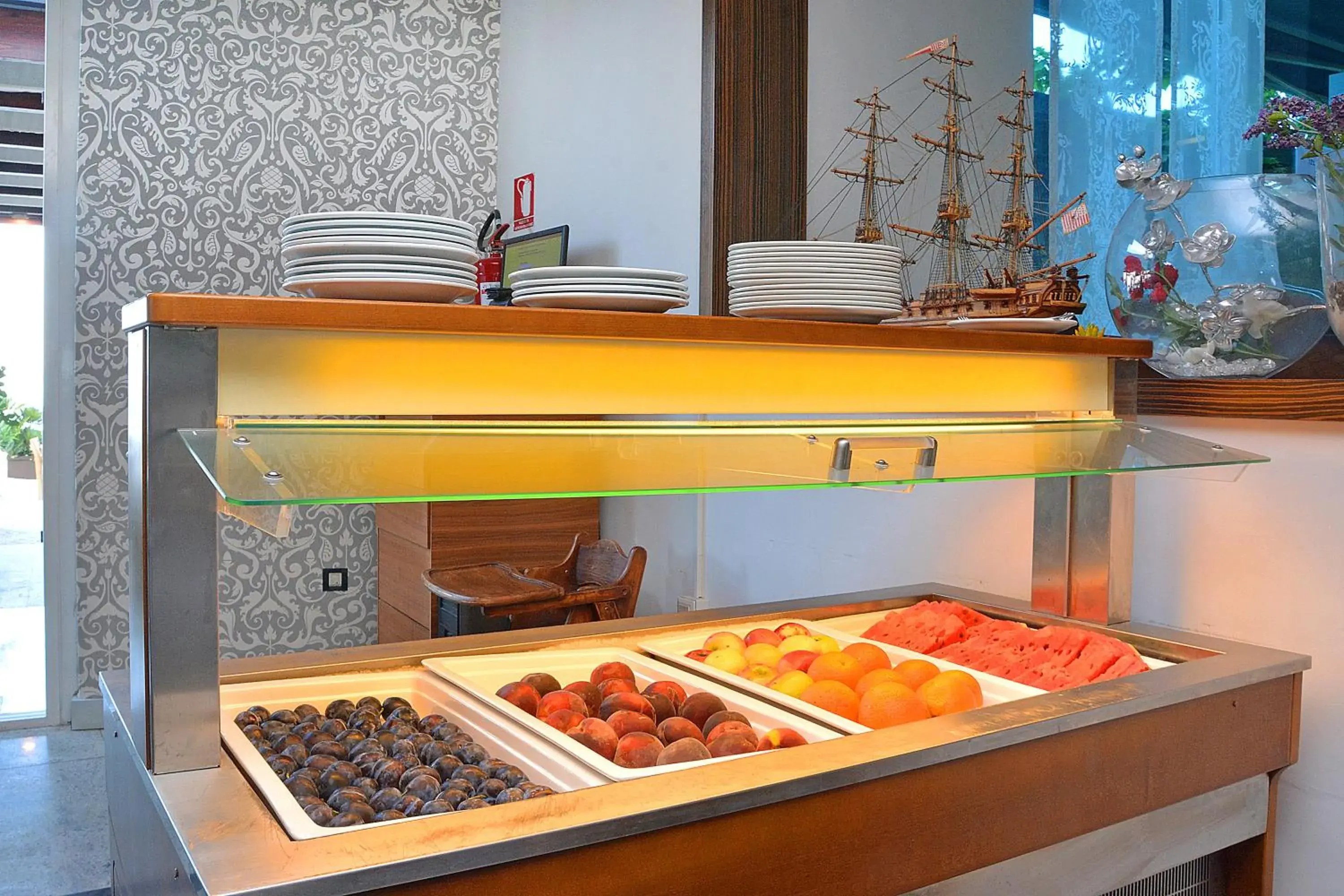 Food and drinks in Hotel Jona Food and drinks in Hotel Jona