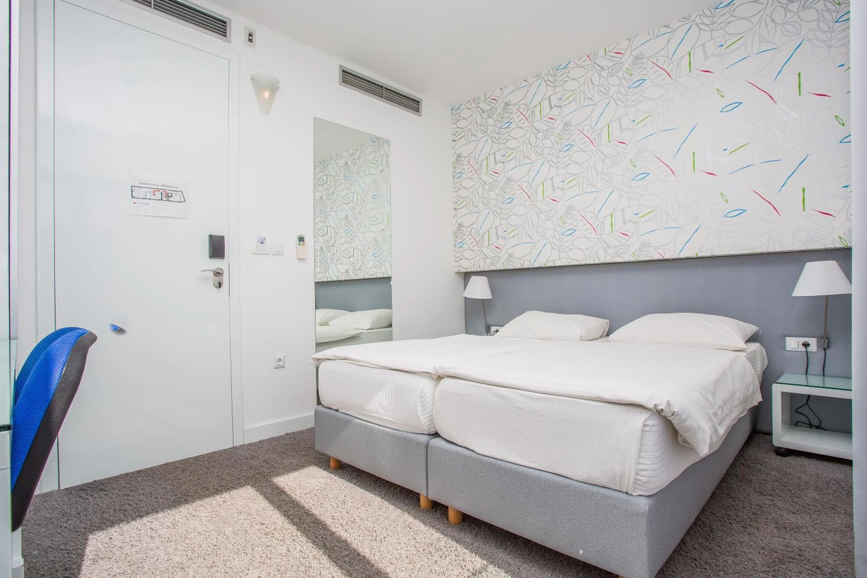 Photo of the whole room, Bed in Hotel Jona