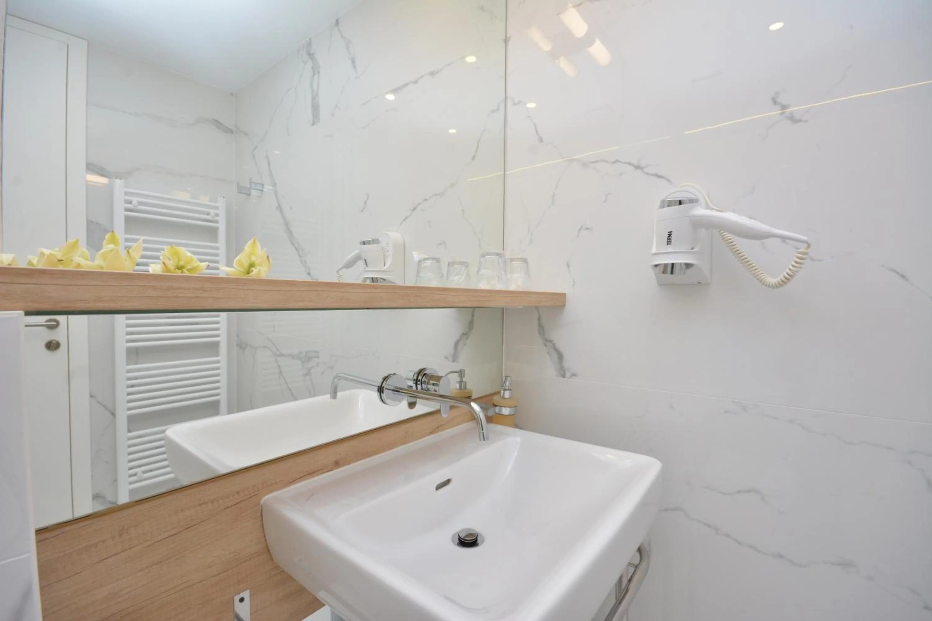 Bathroom in Hotel Jona