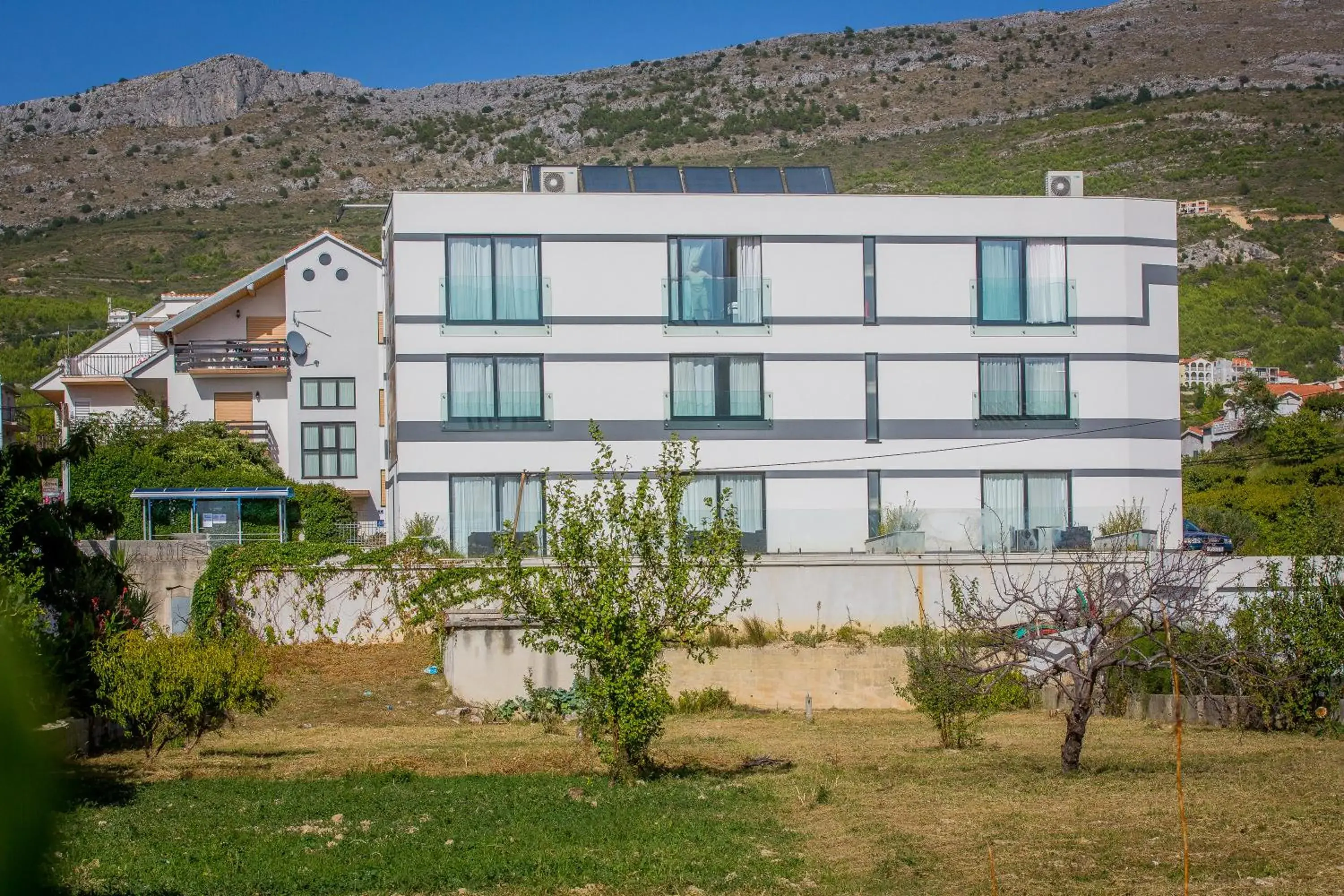 Property building in Hotel Jona Property building in Hotel Jona