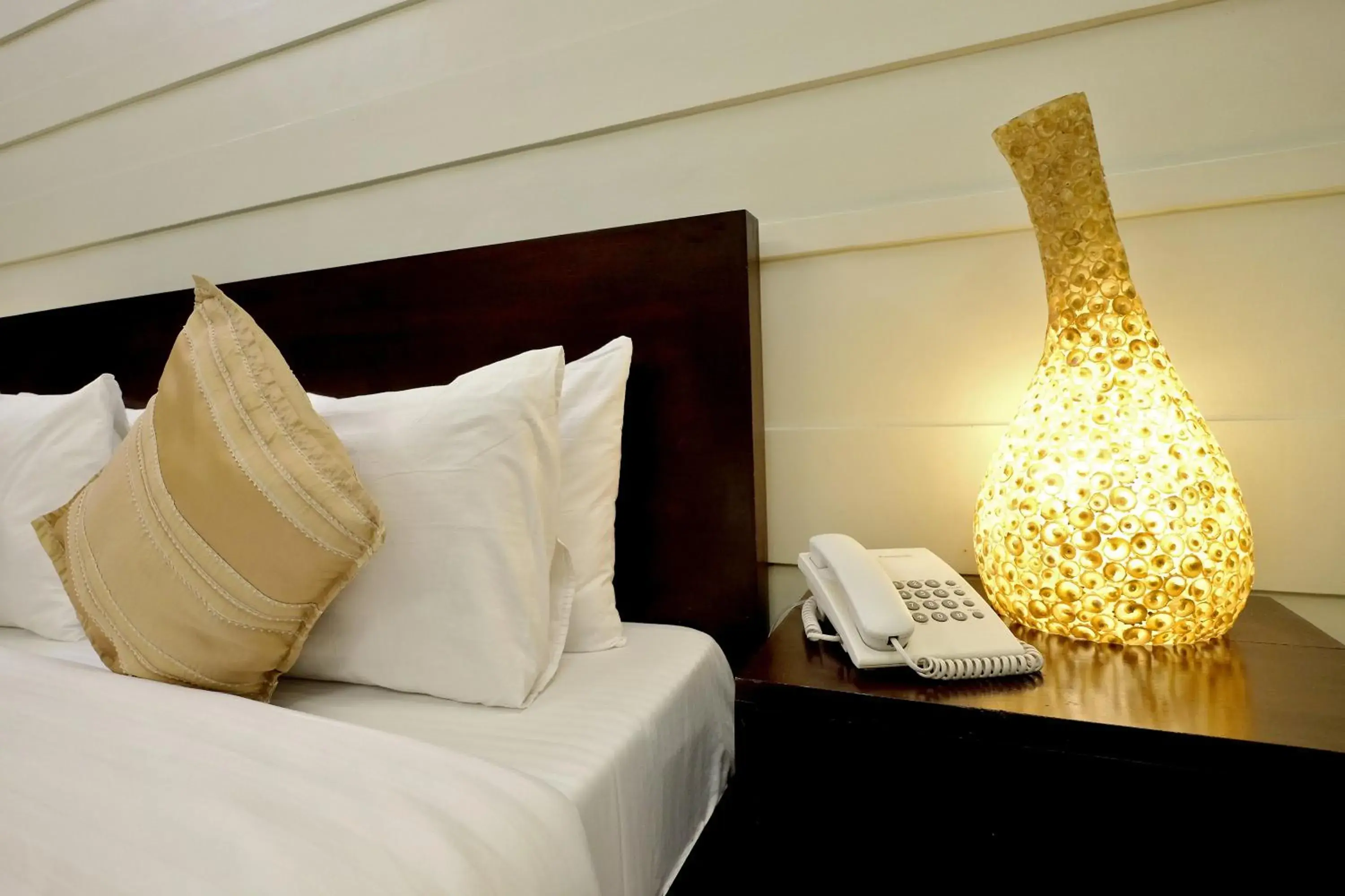 Decorative detail, Bed in Alba Uno Hotel Decorative detail, Bed in Alba Uno Hotel