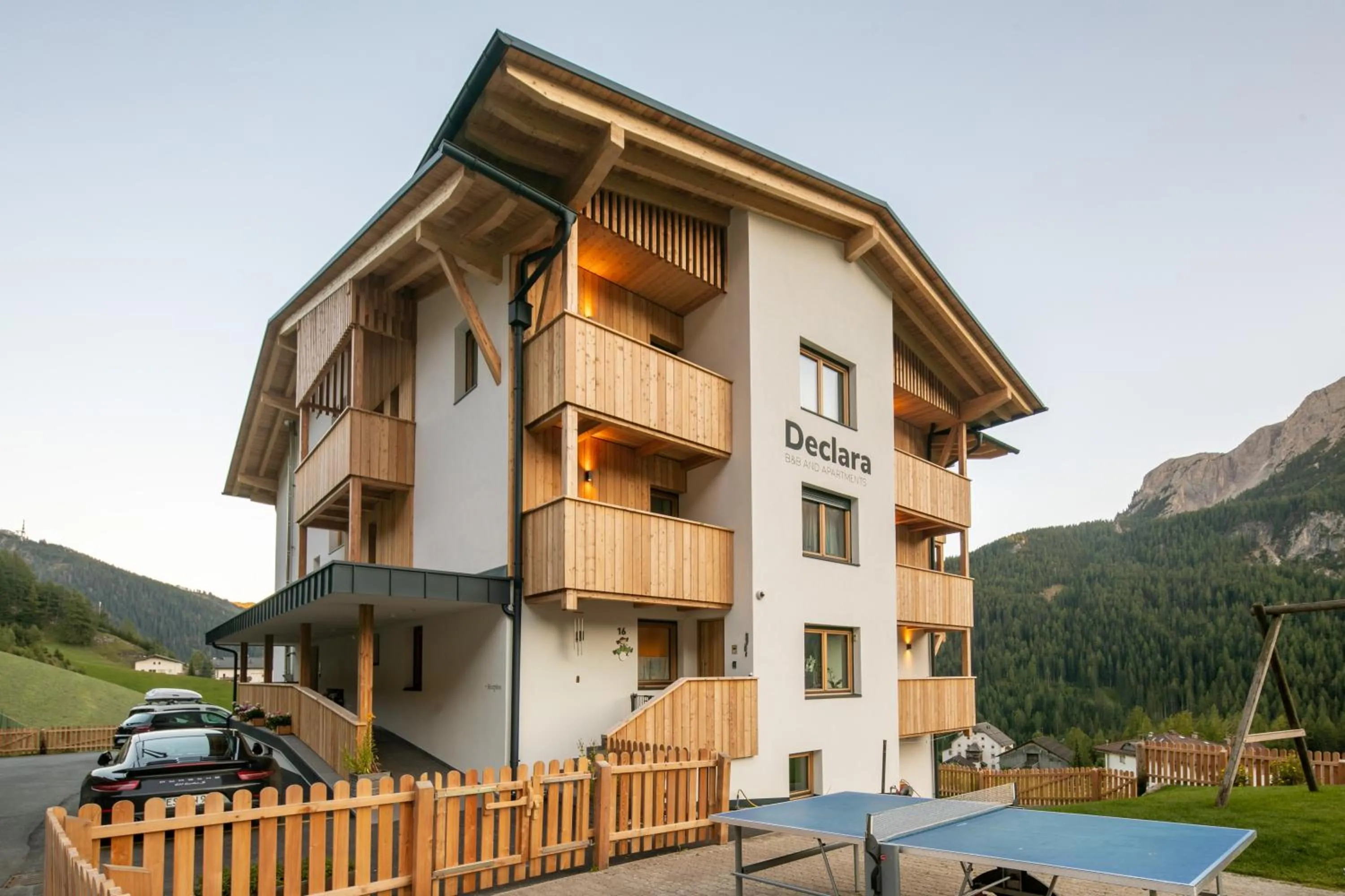 Property building in Declara B&B and apartaments