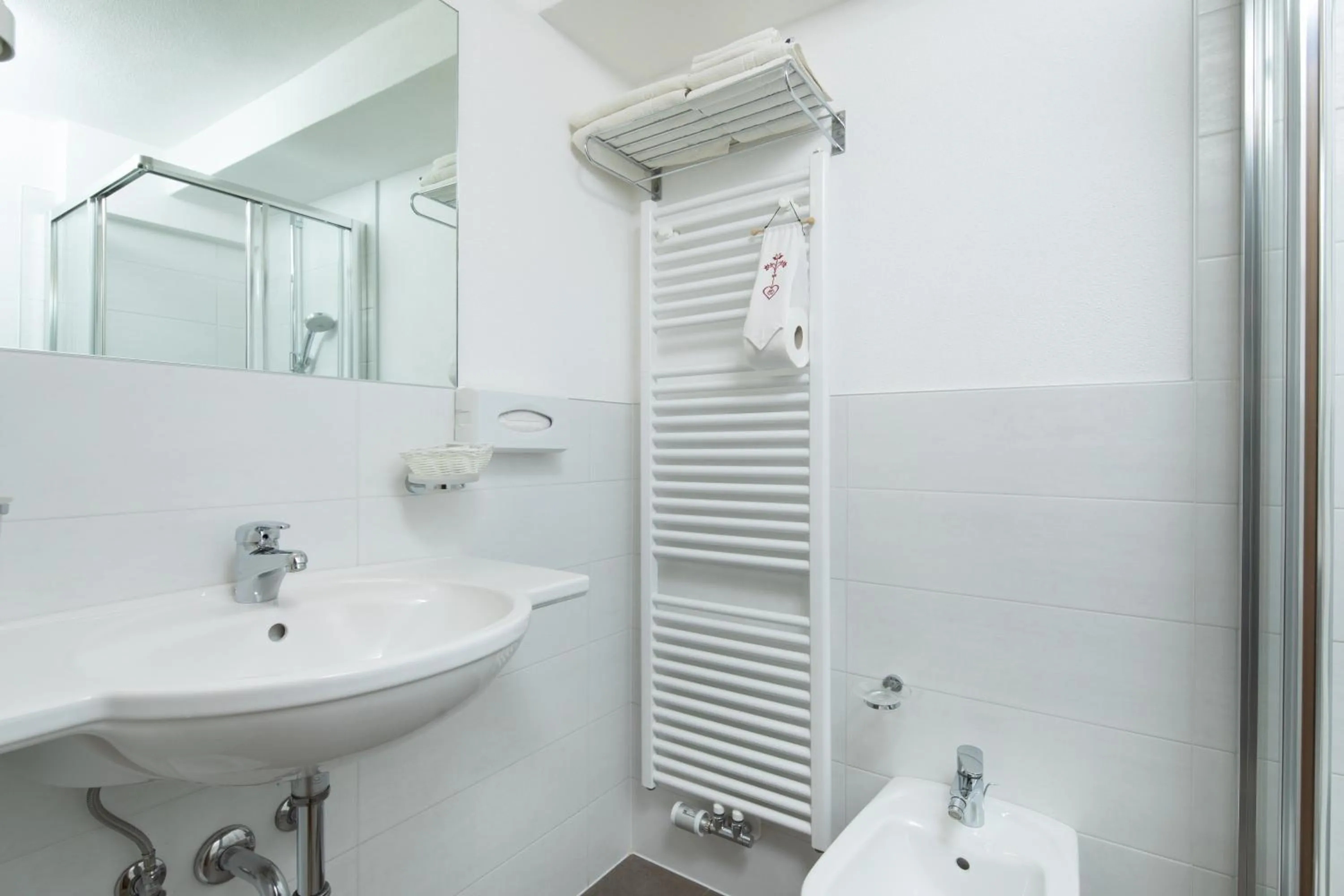 Bathroom in Declara B&B and apartaments