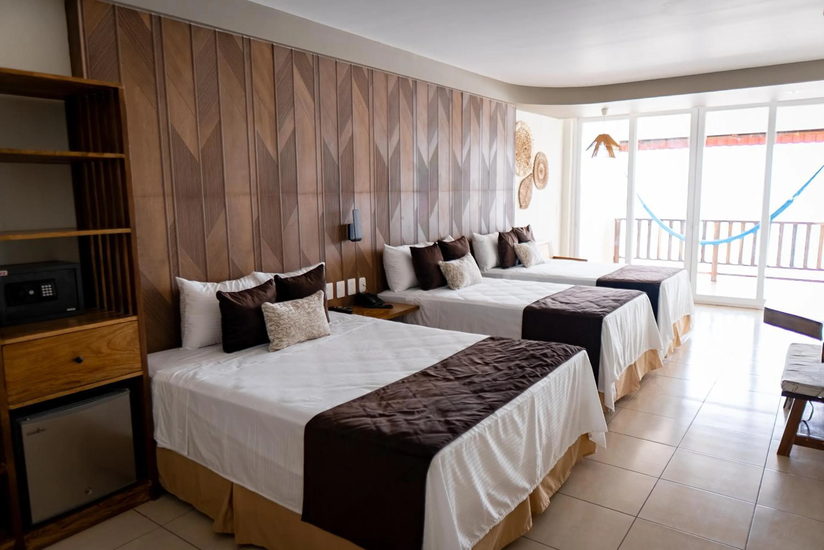 Mar & Sol, Hotel y resturante