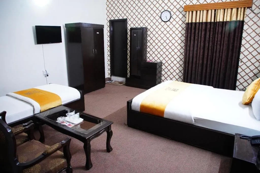 Bed in Hotel Red Line