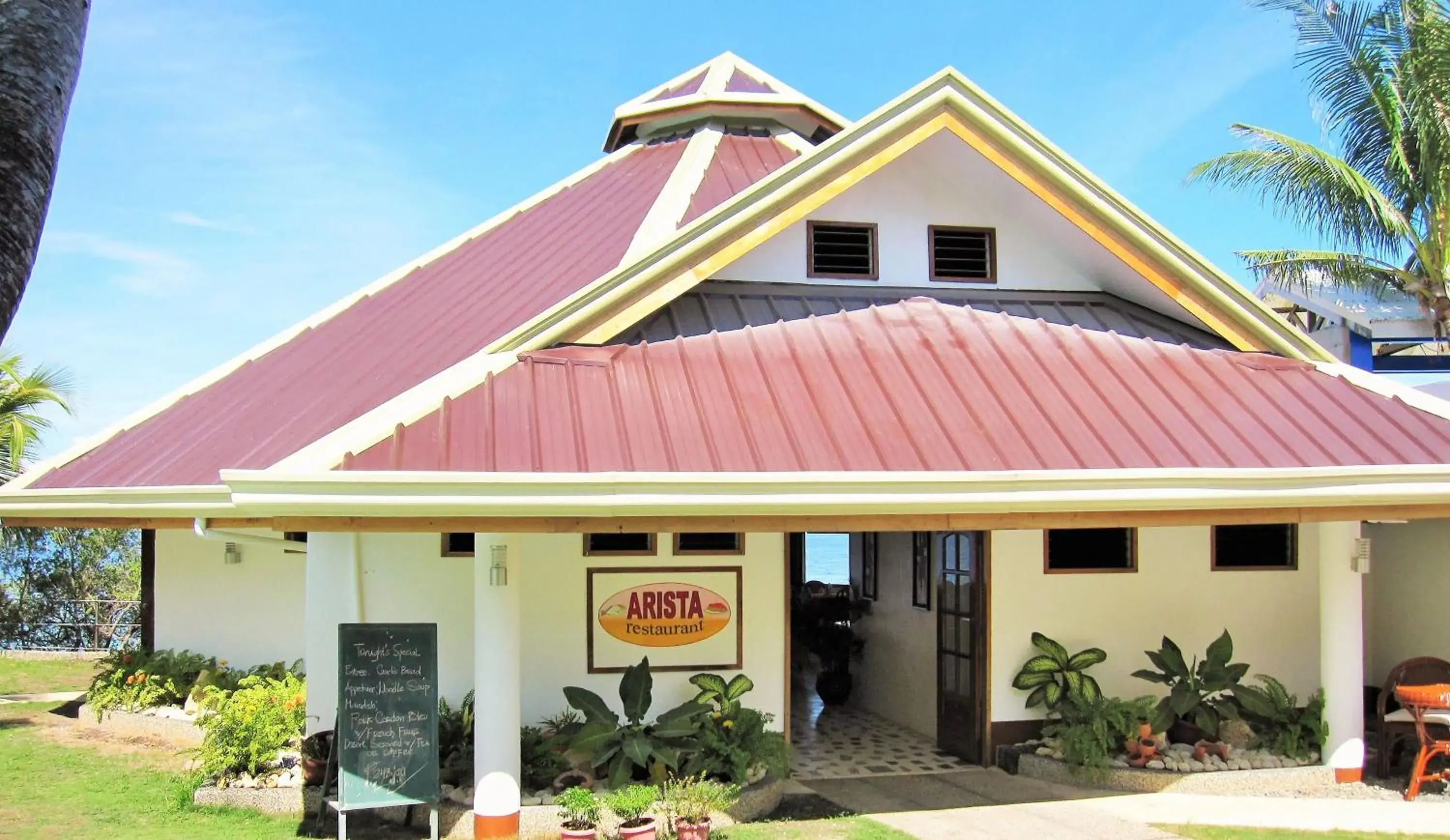 Restaurant/places to eat in Quo Vadis Dive Resort Restaurant/places to eat in Quo Vadis Dive Resort