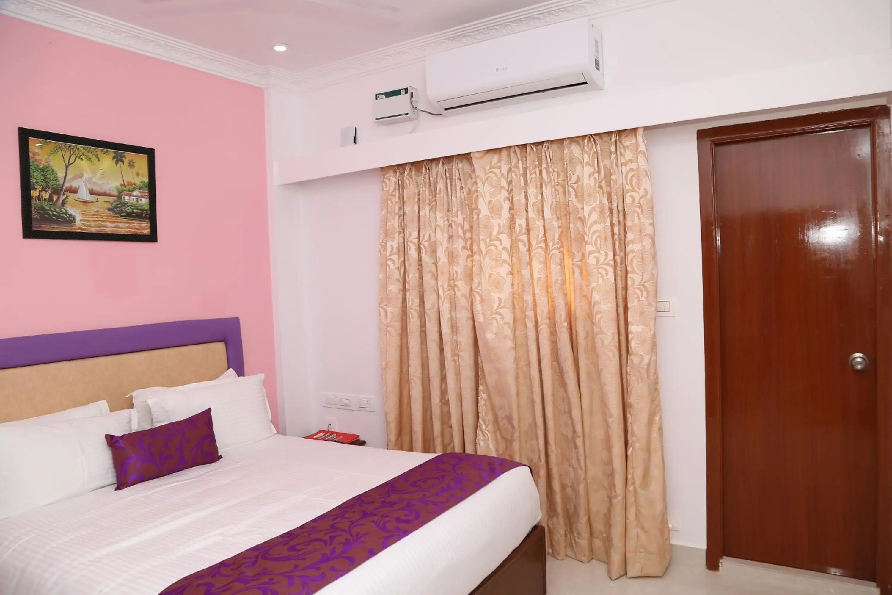 Bed in Sbk Park Inn Bed in Sbk Park Inn