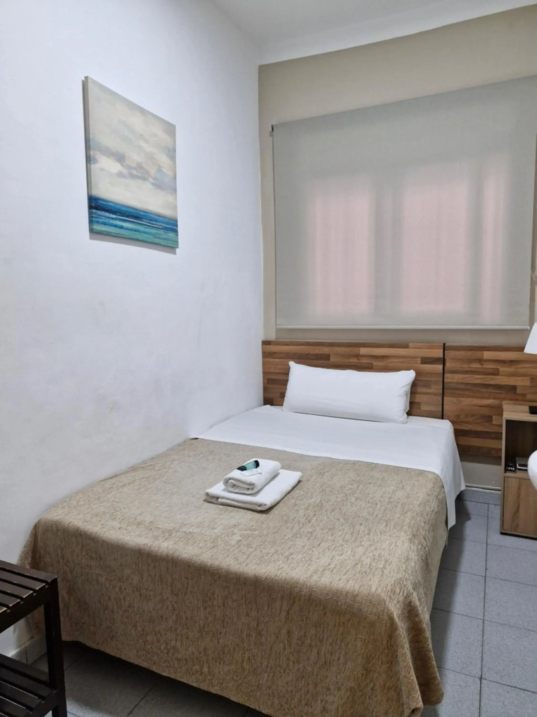 Photo of the whole room, Bed in Hostal Elkano Photo of the whole room, Bed in Hostal Elkano