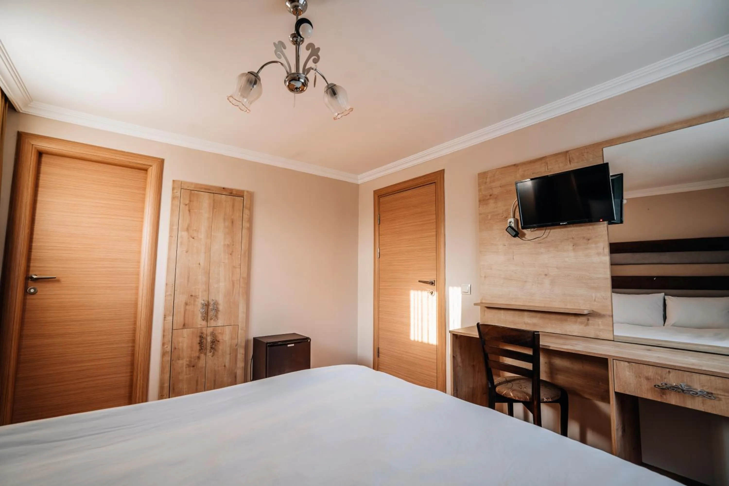 TV and multimedia, Bed in Gulliver Mansion Hotel