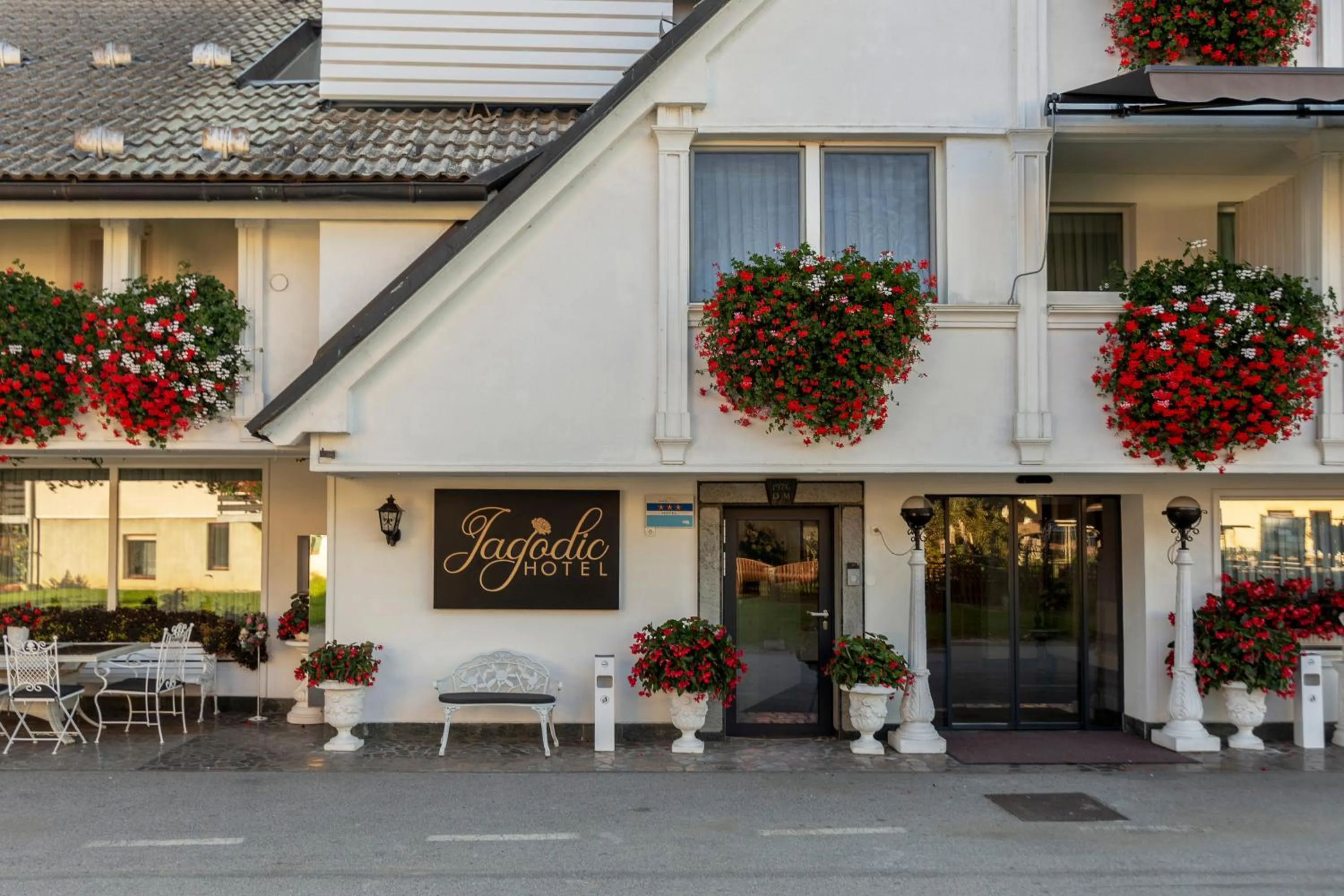 Facade/entrance in Jagodic Garni Hotel