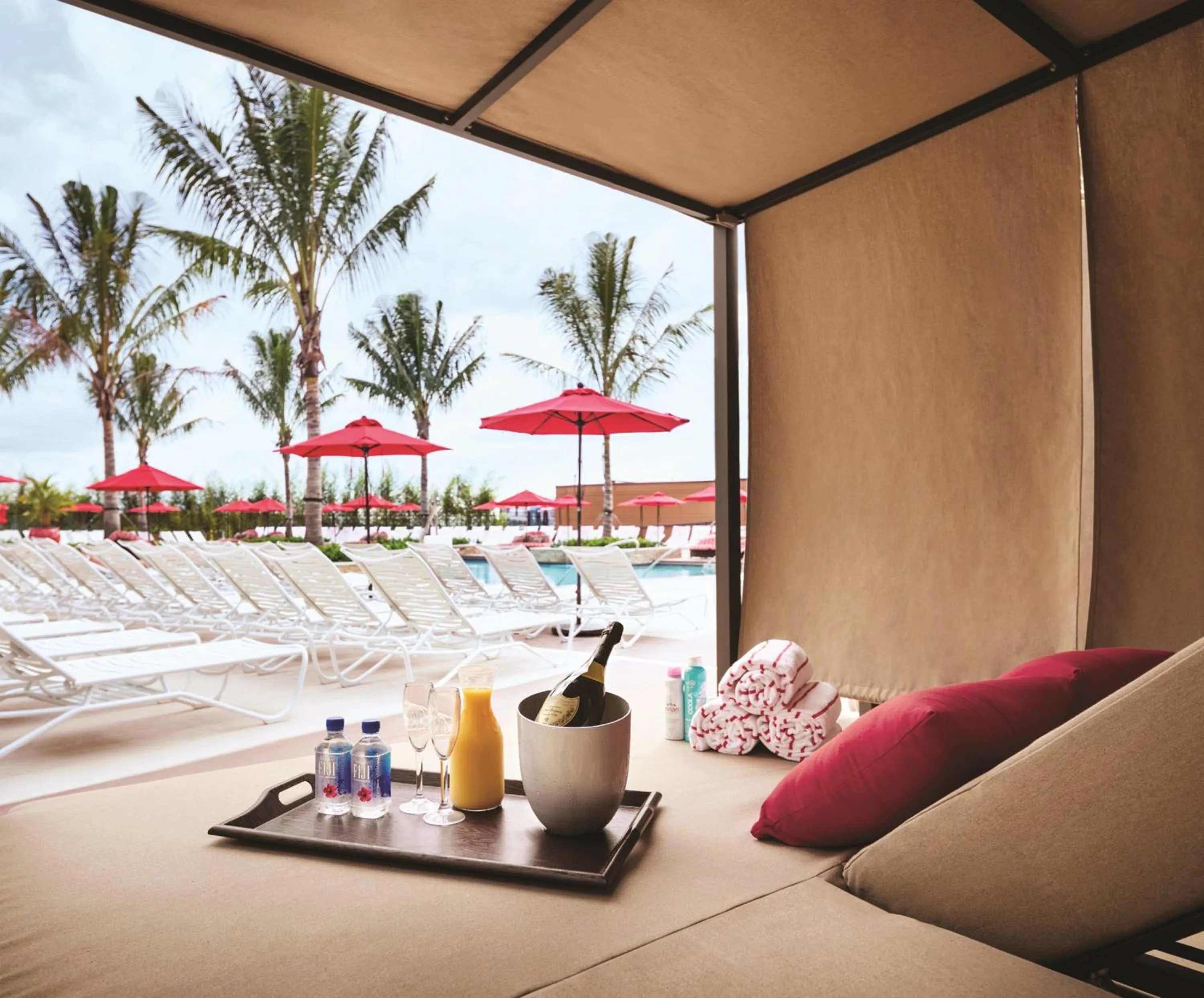 Swimming pool in Borgata Hotel Casino & Spa