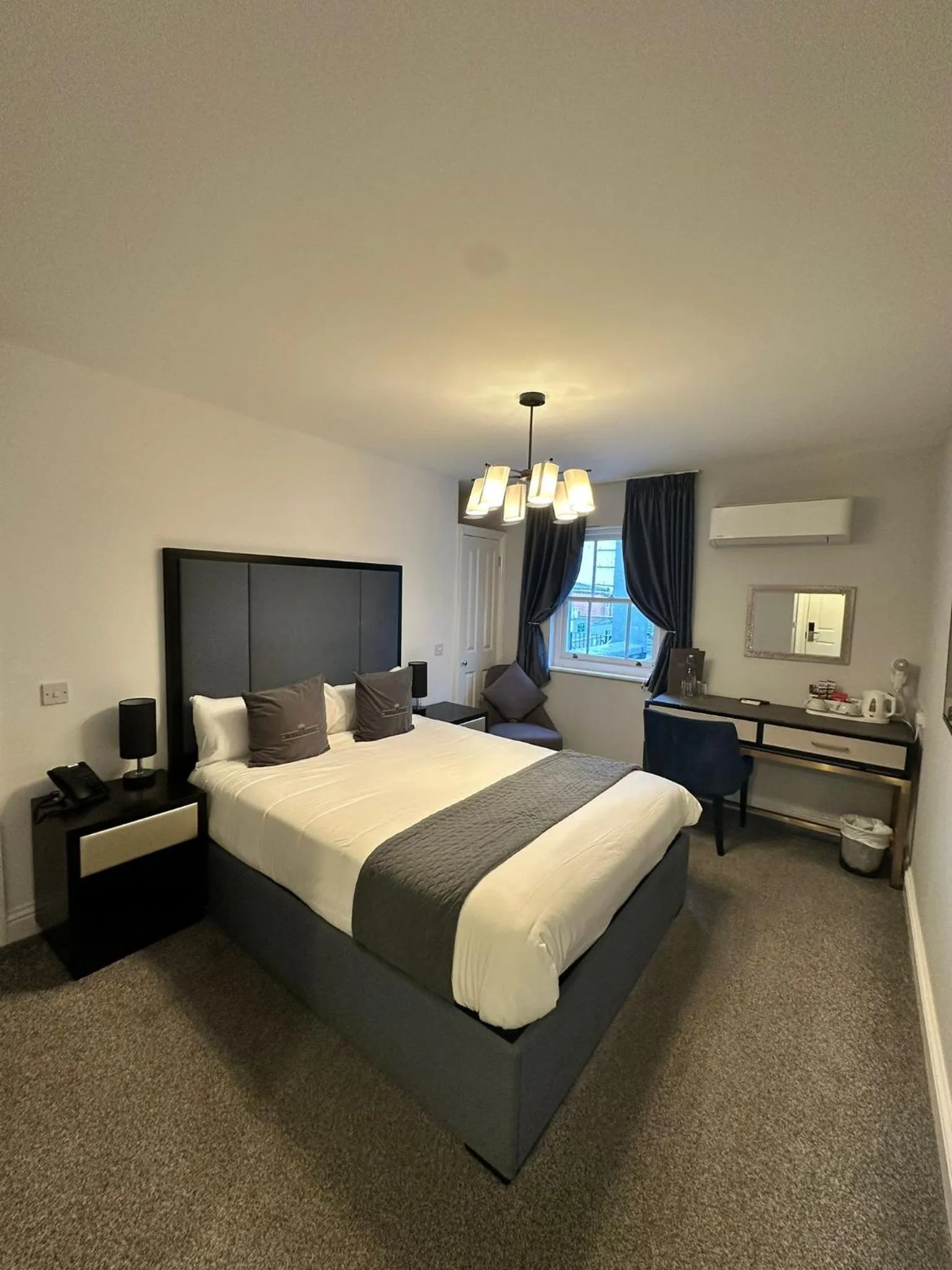 Bed in The Royal Hotel - Clacton On Sea