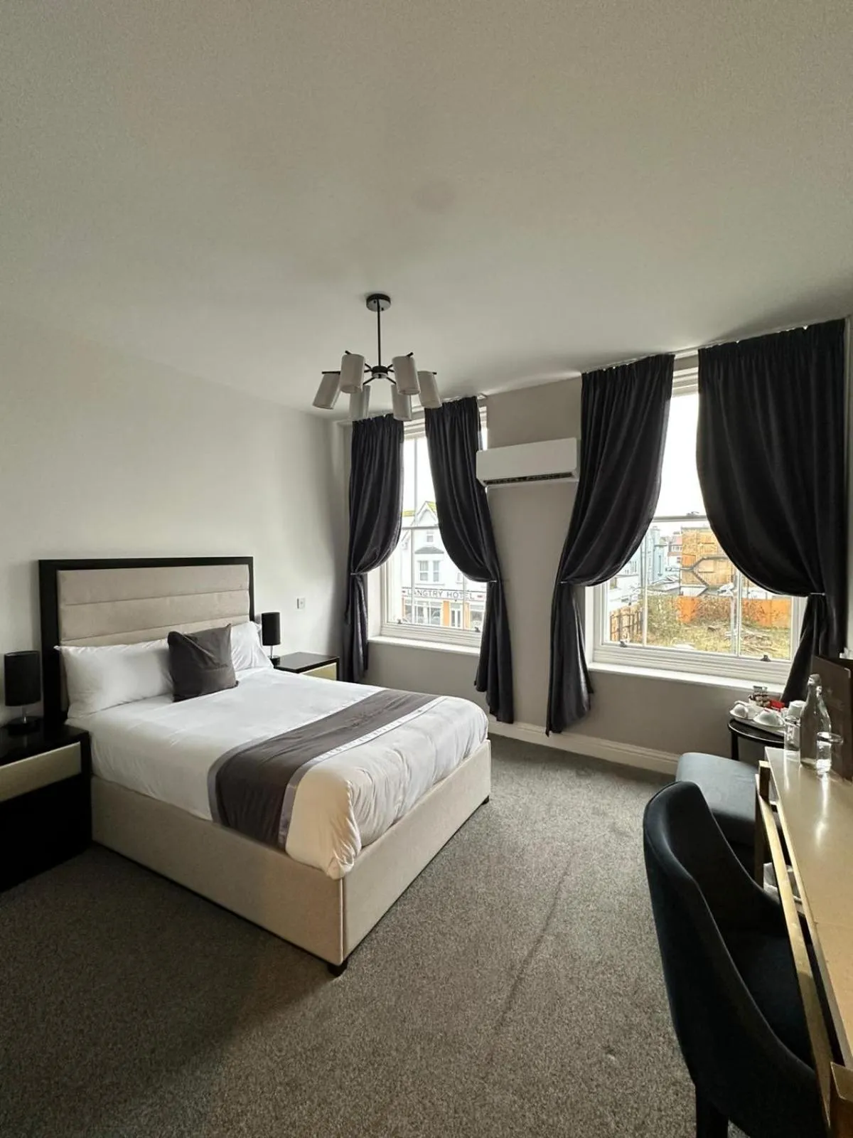 Bed in The Royal Hotel - Clacton On Sea