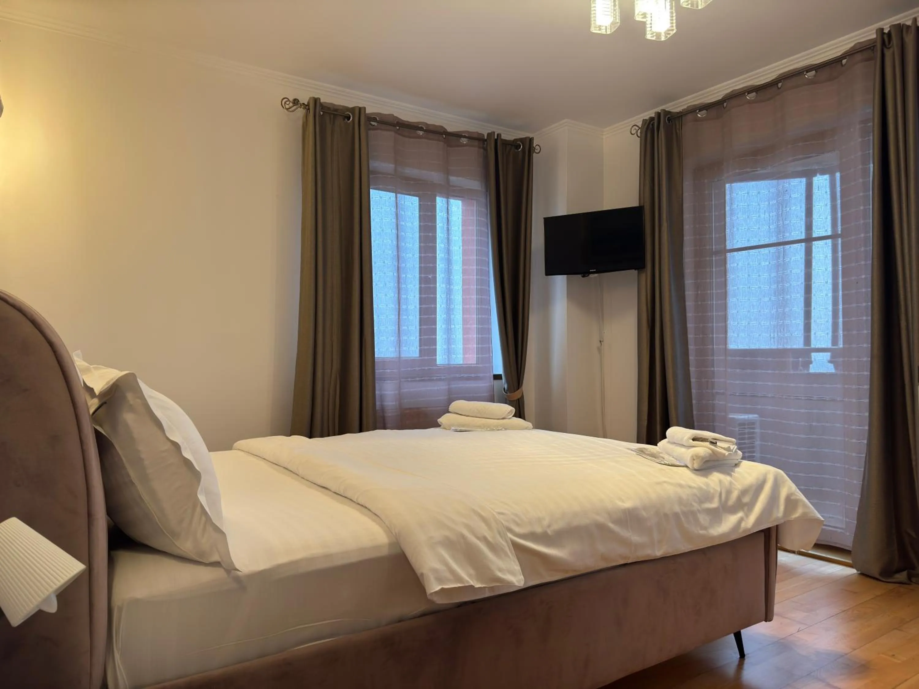 Bedroom, Bed in Monte Carlo Palace Suites