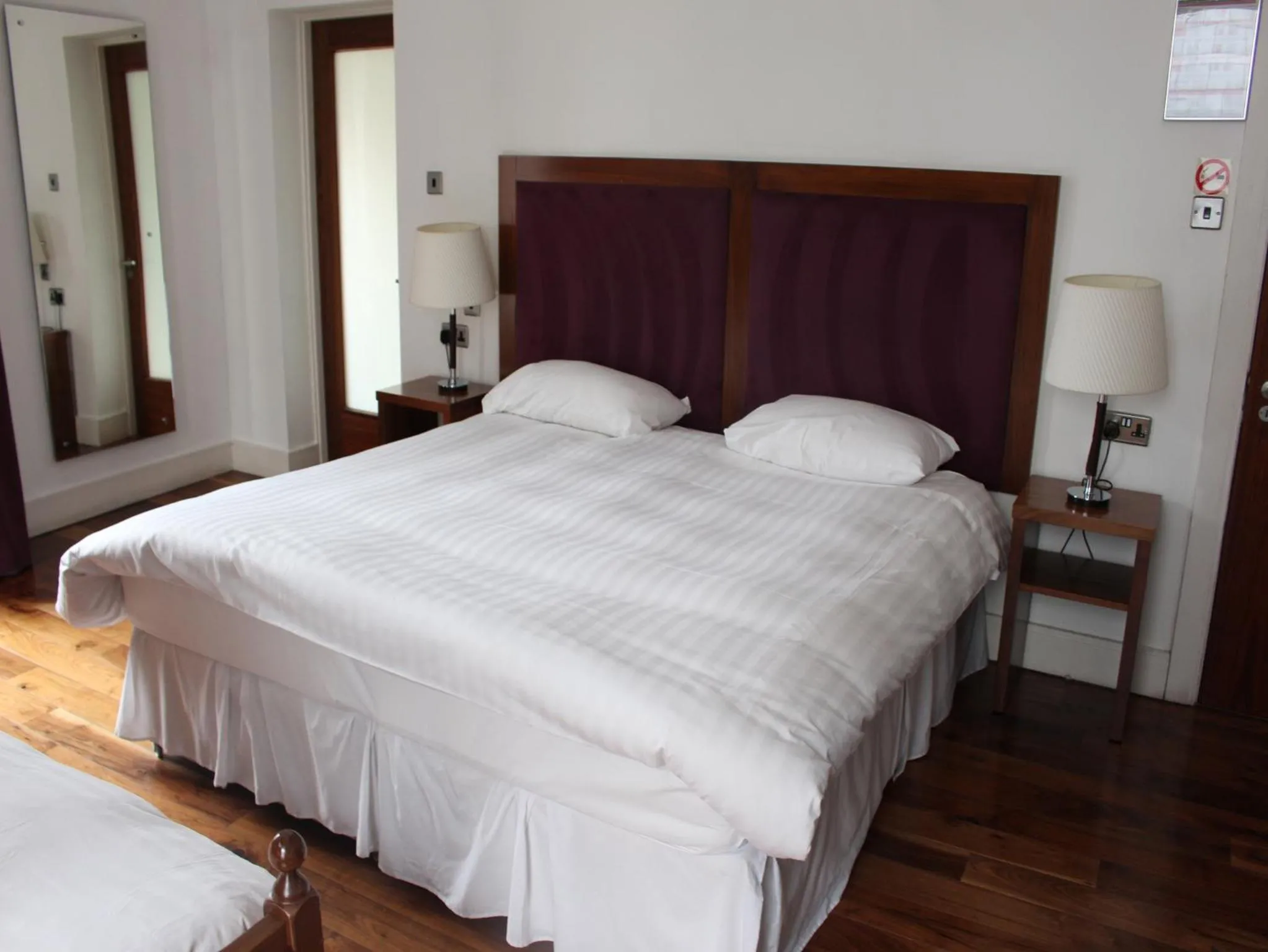Double Room in The Lombard Townhouse