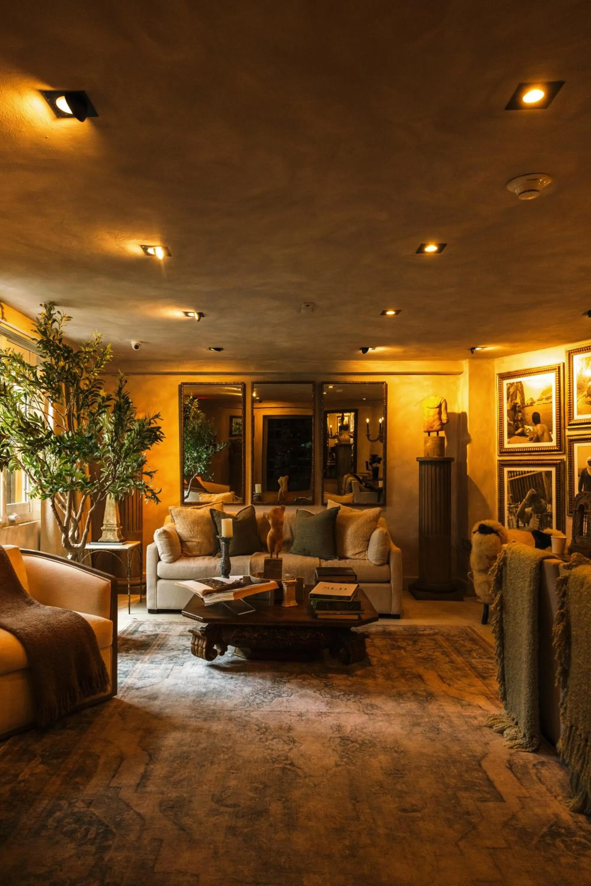 Lobby or reception in O:Live Boutique Hotel, A Small Luxury Hotel of the World